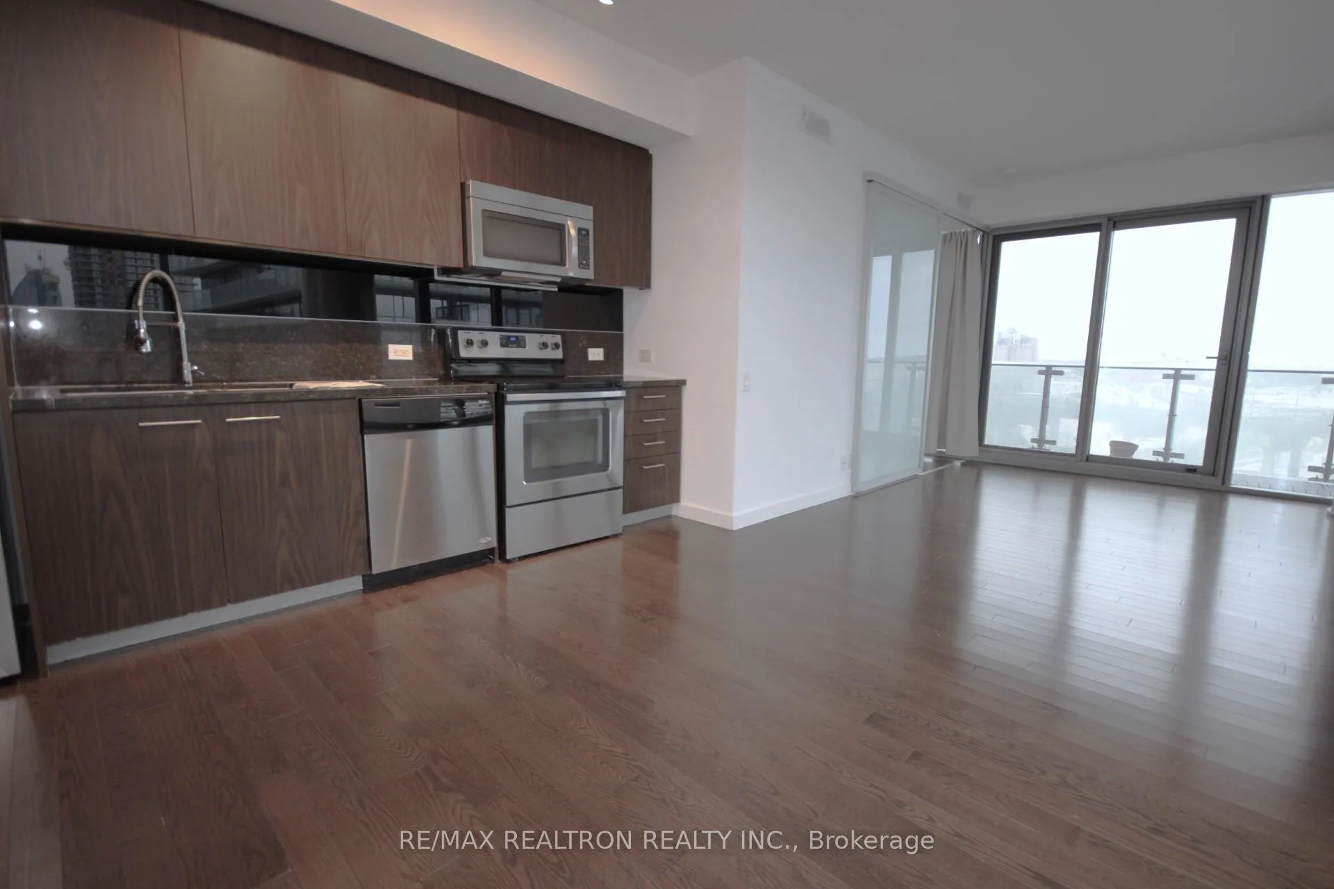 Photo 9 of Unit 710, 390 Cherry Street, Toronto, Waterfront Communities — HOMEH