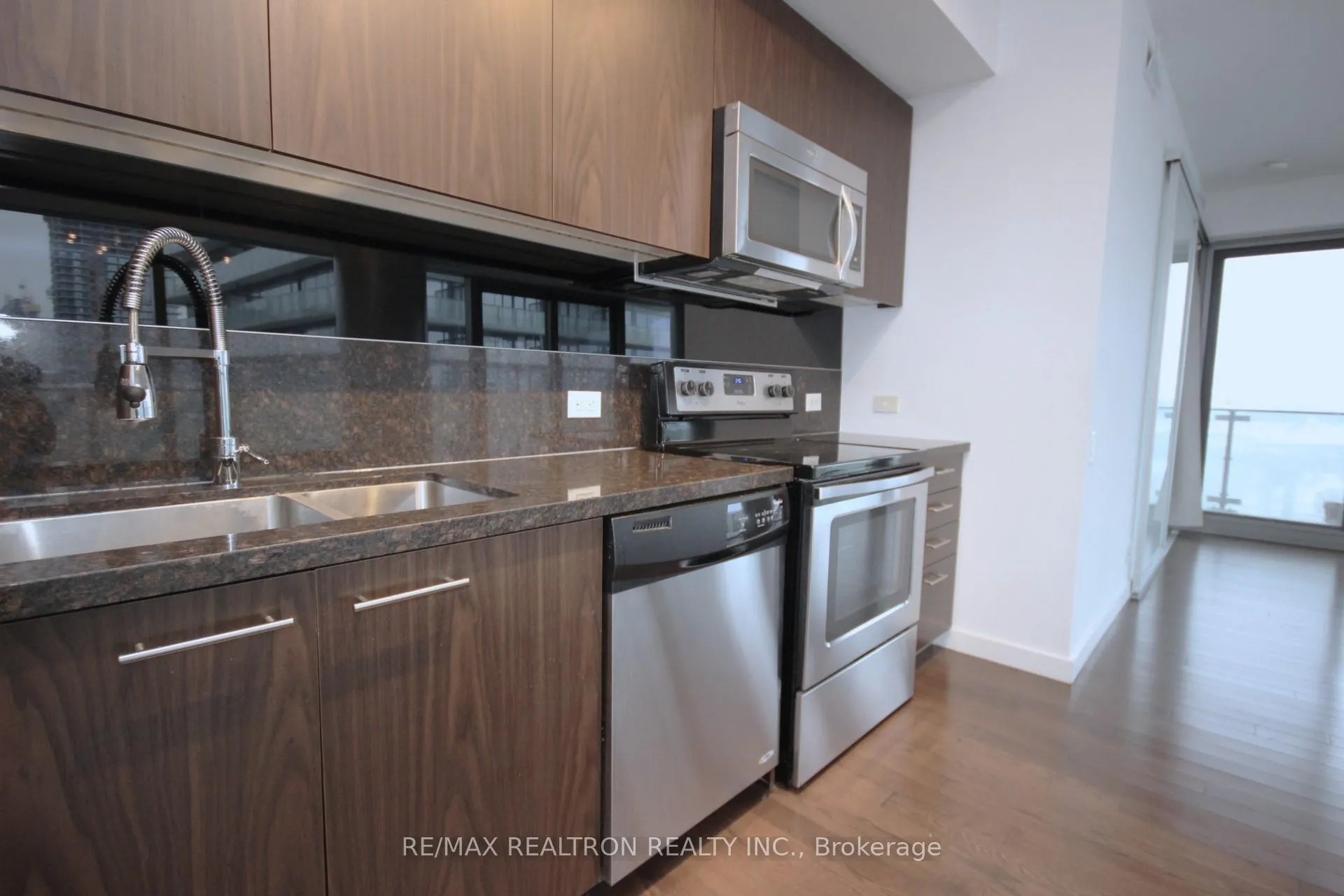 Photo 10 of Unit 710, 390 Cherry Street, Toronto, Waterfront Communities — HOMEH