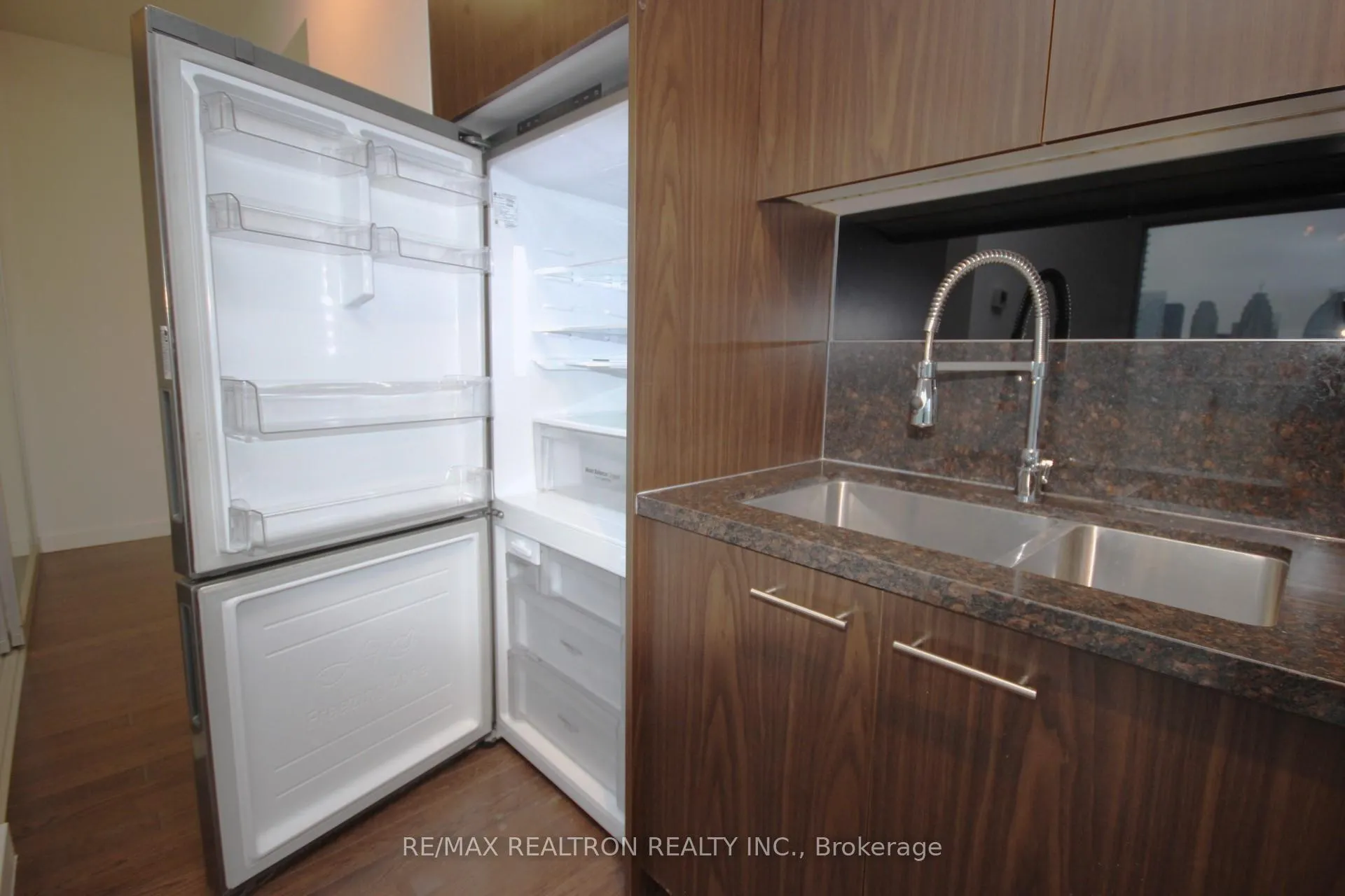 Photo 11 of Unit 710, 390 Cherry Street, Toronto, Waterfront Communities — HOMEH