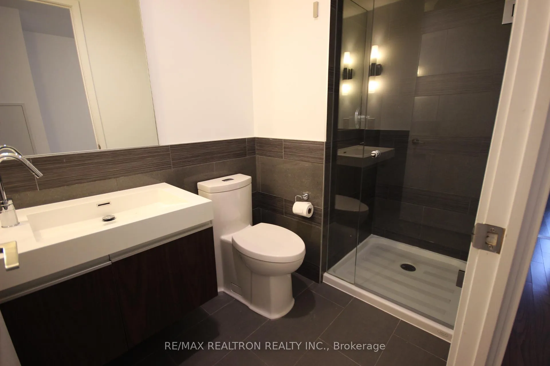 Photo 17 of Unit 710, 390 Cherry Street, Toronto, Waterfront Communities — HOMEH