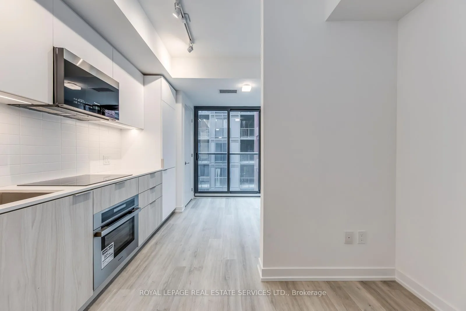Photo 4 of Unit 828, 28 Eastern Avenue, Toronto, Moss Park — HOMEH