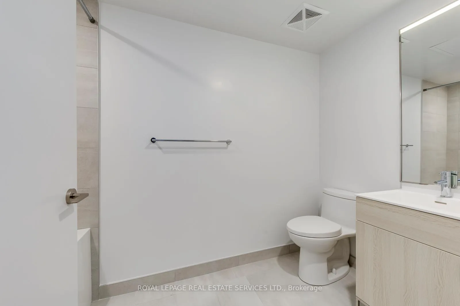 Photo 15 of Unit 828, 28 Eastern Avenue, Toronto, Moss Park — HOMEH