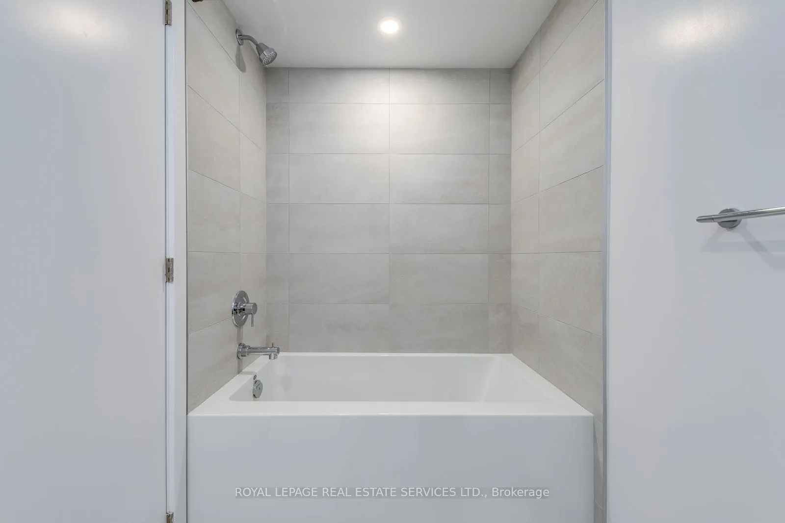 Photo 17 of Unit 828, 28 Eastern Avenue, Toronto, Moss Park — HOMEH