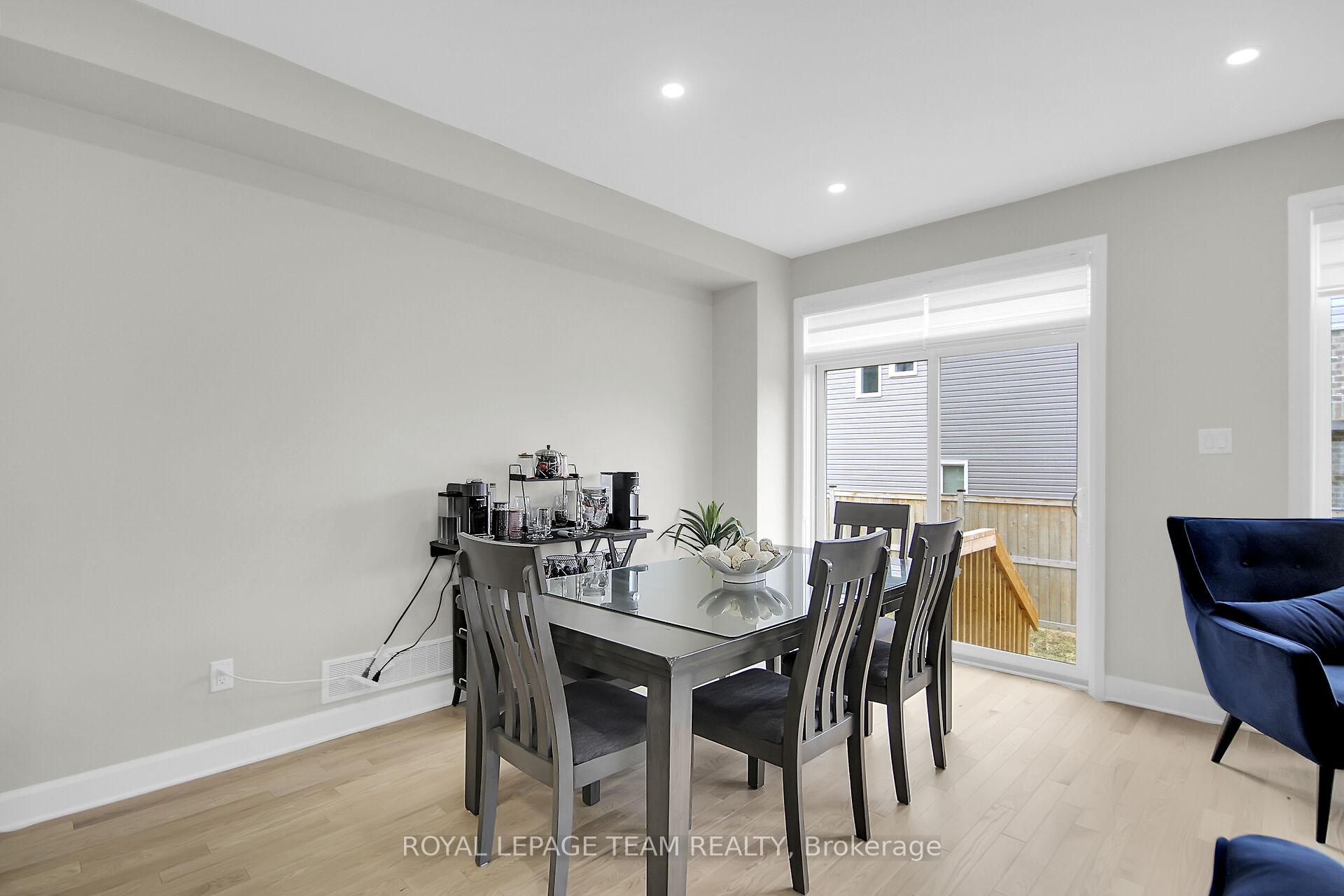 Photo 18 of 47 Mandevilla Crescent, Ottawa, Blossom Park/Kemp Park/Findlay Creek — HOMEH