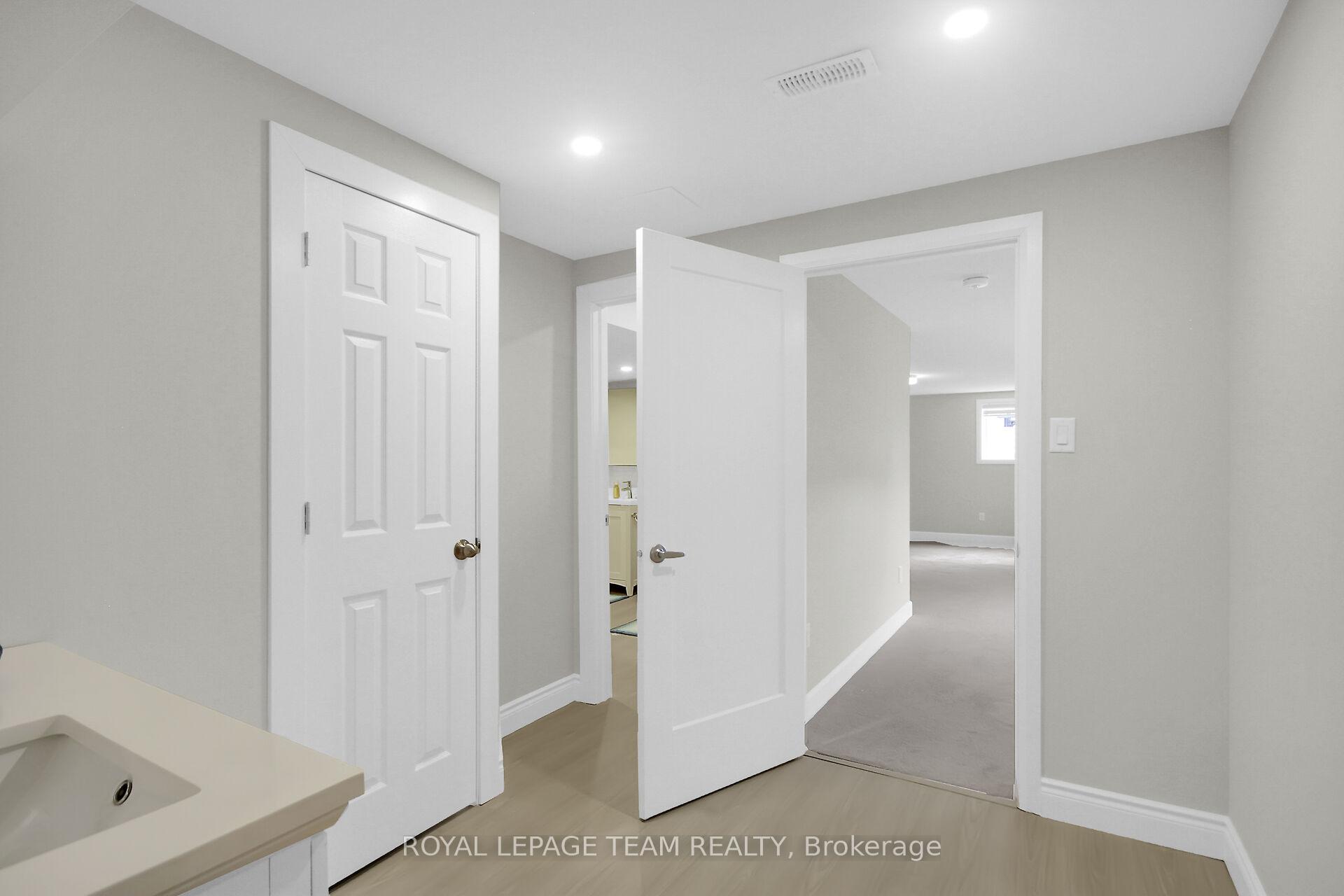 Photo 36 of 47 Mandevilla Crescent, Ottawa, Blossom Park/Kemp Park/Findlay Creek — HOMEH