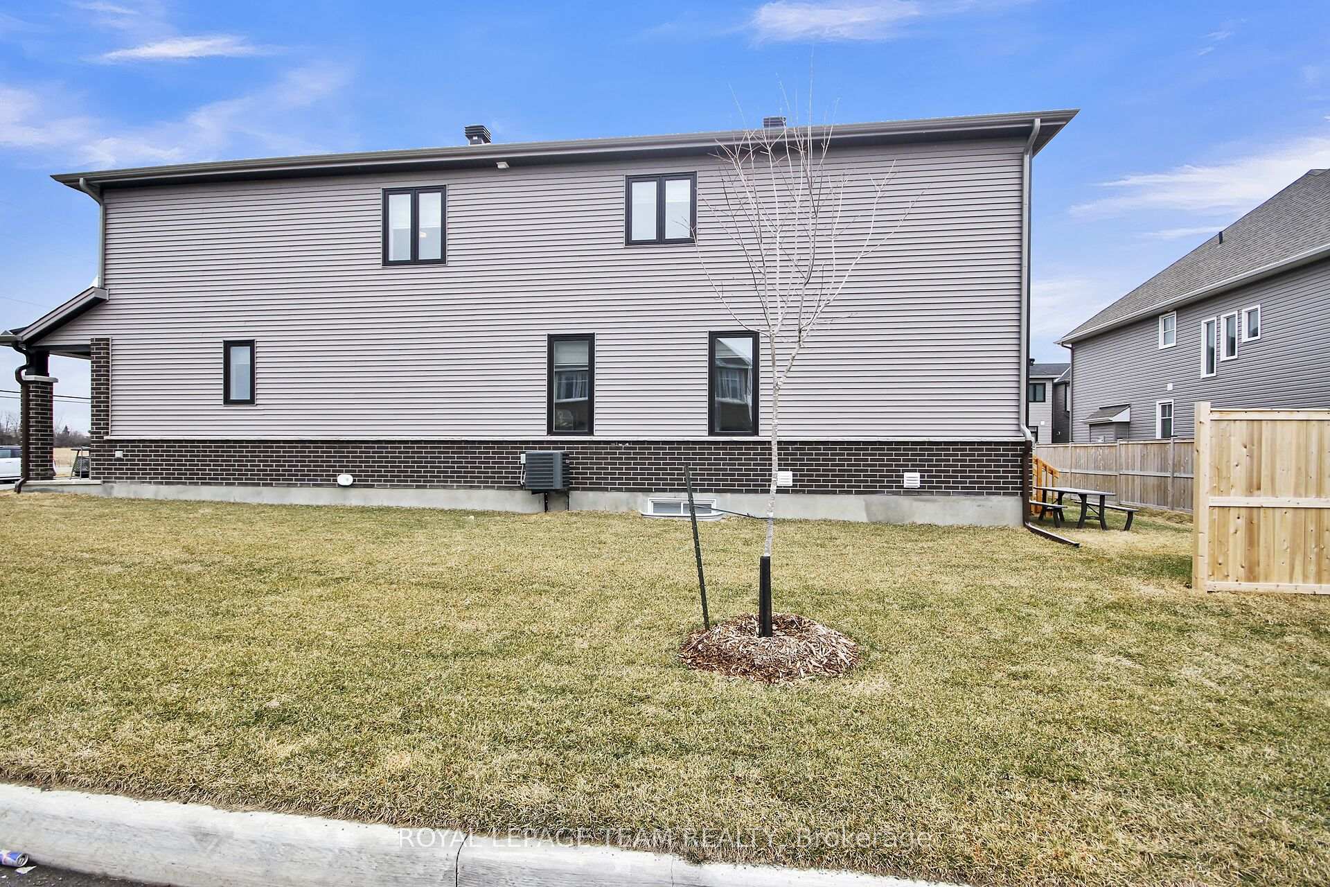 Photo 39 of 47 Mandevilla Crescent, Ottawa, Blossom Park/Kemp Park/Findlay Creek — HOMEH