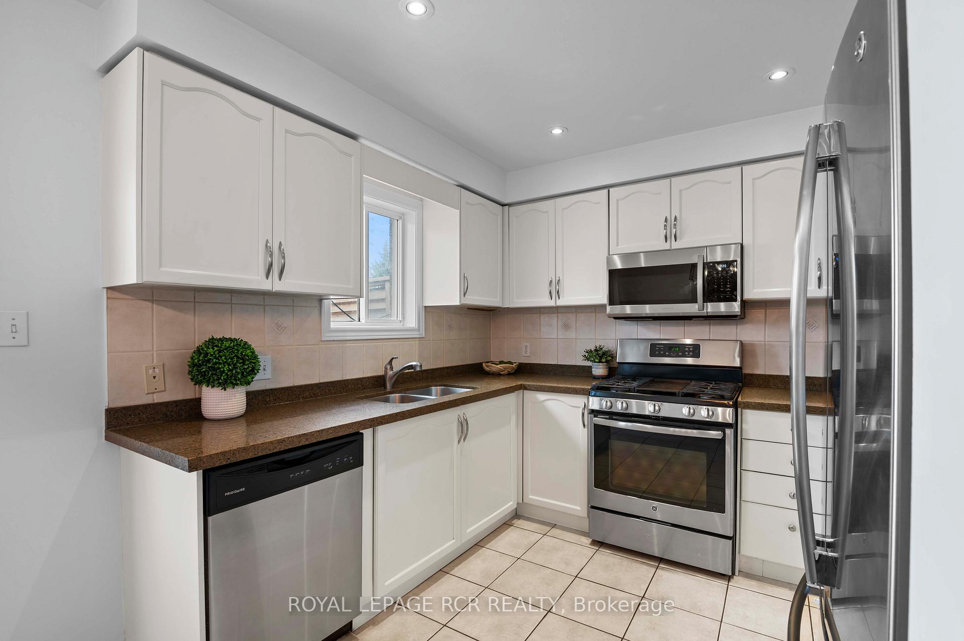 Photo 20 of 103 Grapevine Road, Caledon, Bolton West — HOMEH