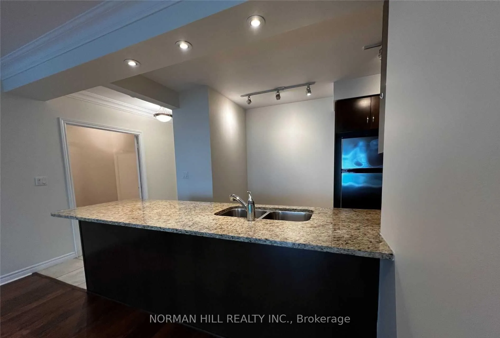 Photo 3 of Unit 1607, 88 Promenade Circle, Vaughan, Brownridge — HOMEH