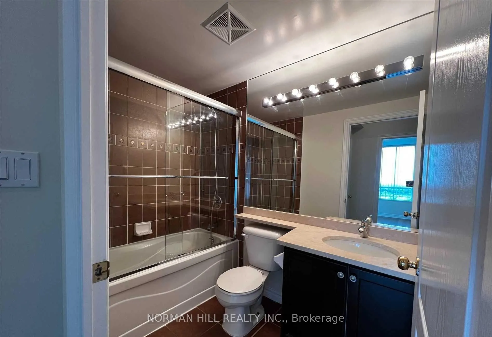 Photo 6 of Unit 1607, 88 Promenade Circle, Vaughan, Brownridge — HOMEH