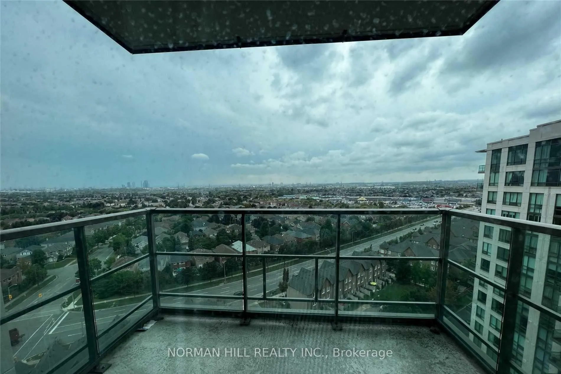 Photo 13 of Unit 1607, 88 Promenade Circle, Vaughan, Brownridge — HOMEH