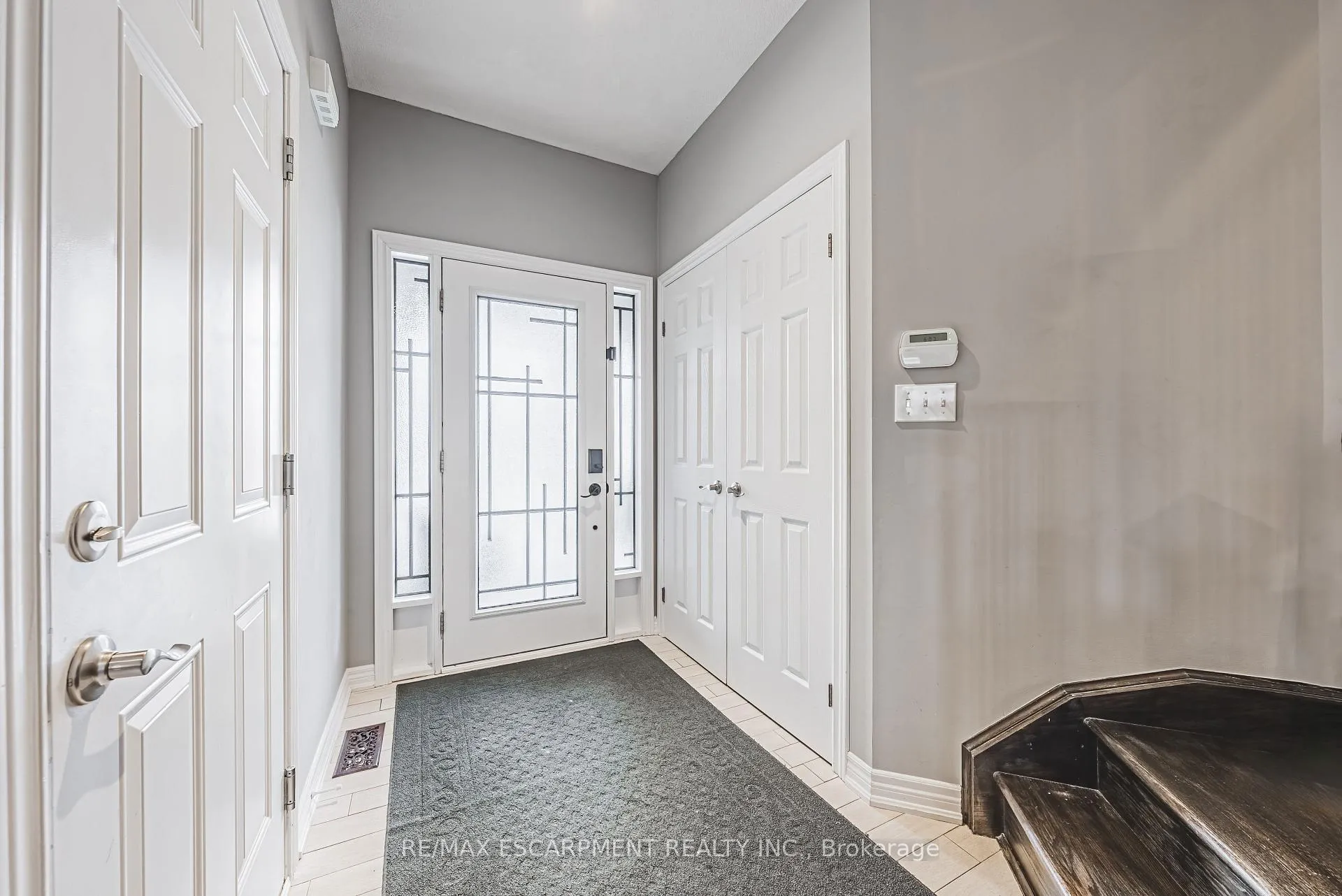 Photo 4 of 48 Madonna Drive, Hamilton, Carpenter — HOMEH