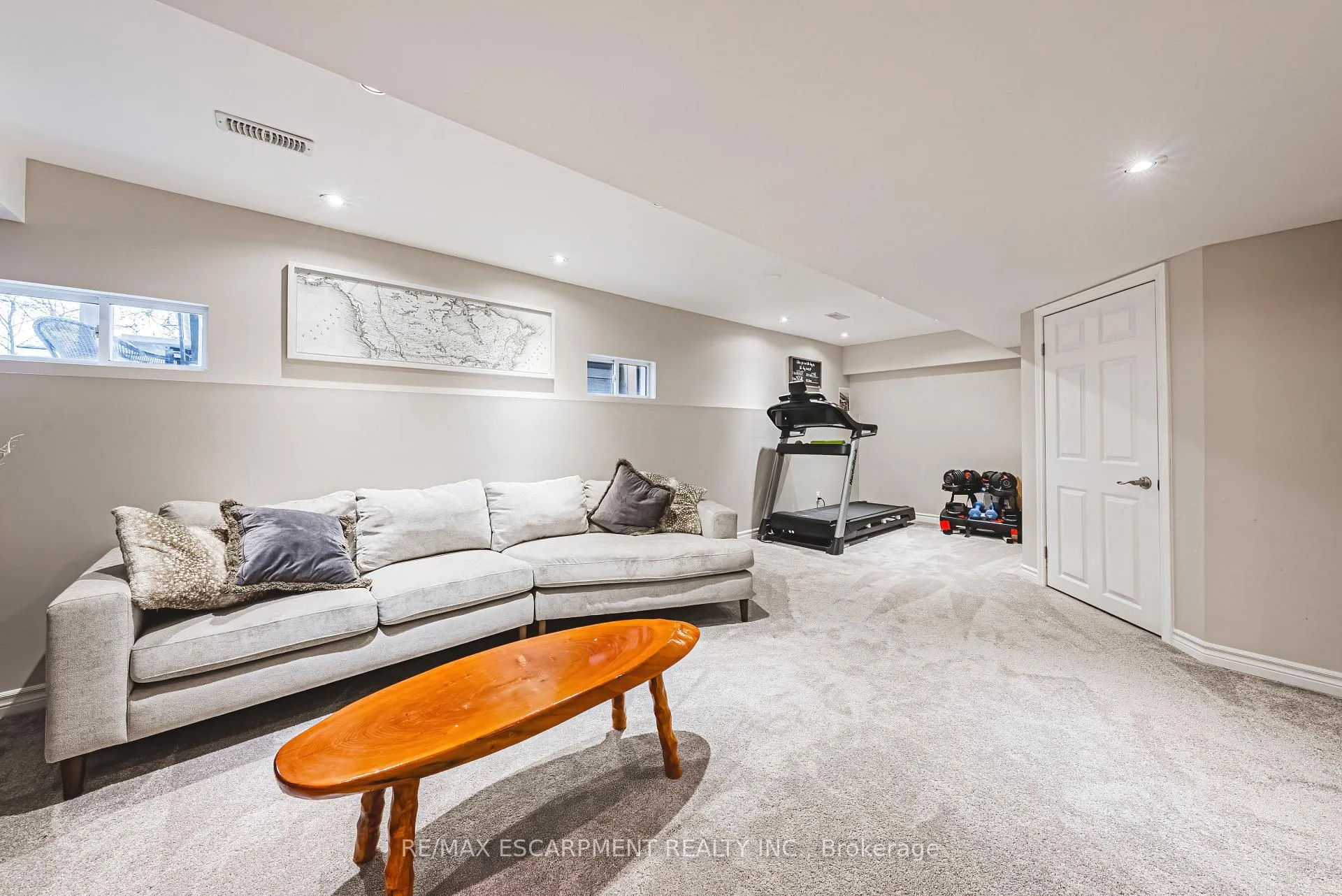 Photo 33 of 48 Madonna Drive, Hamilton, Carpenter — HOMEH