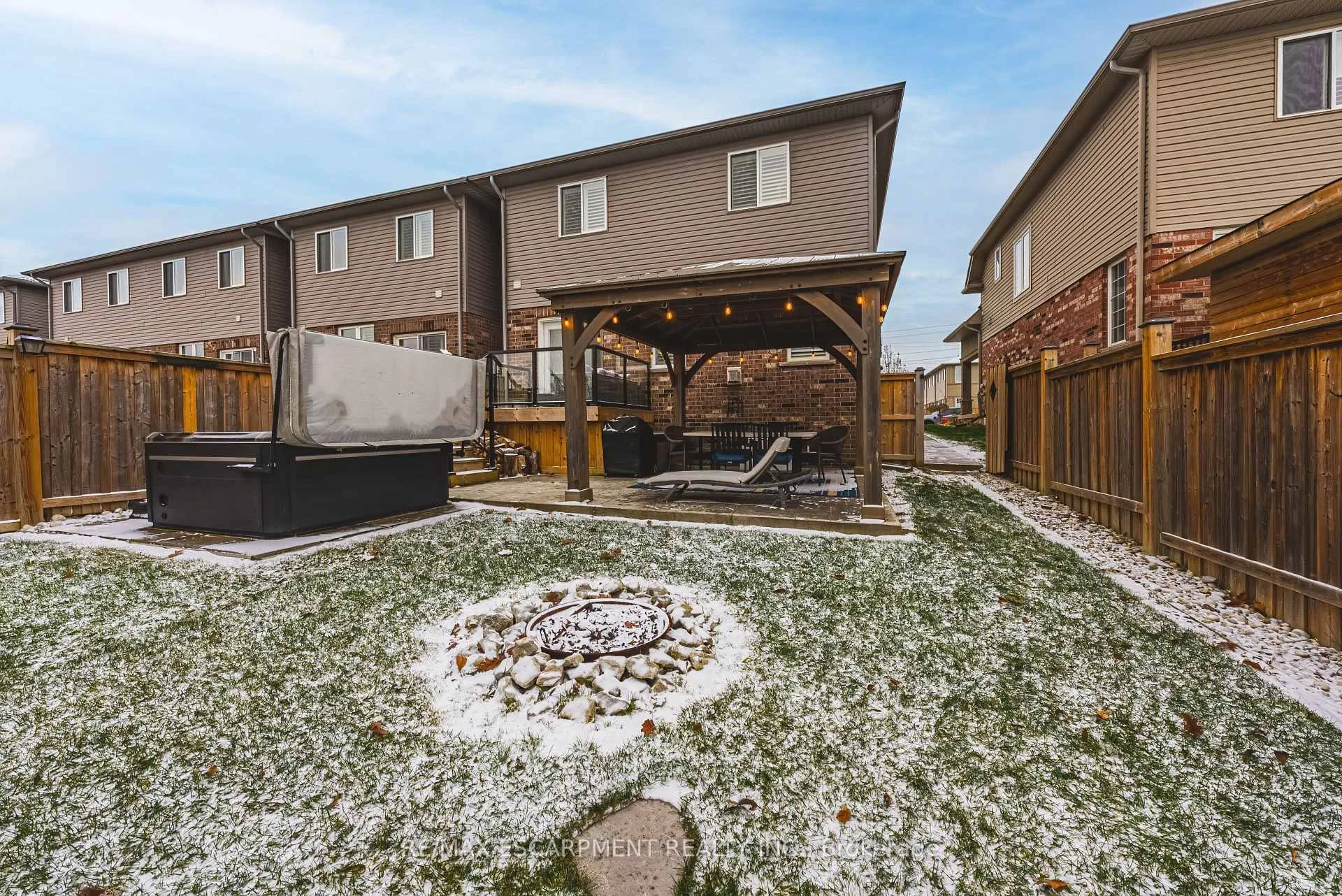 Photo 37 of 48 Madonna Drive, Hamilton, Carpenter — HOMEH