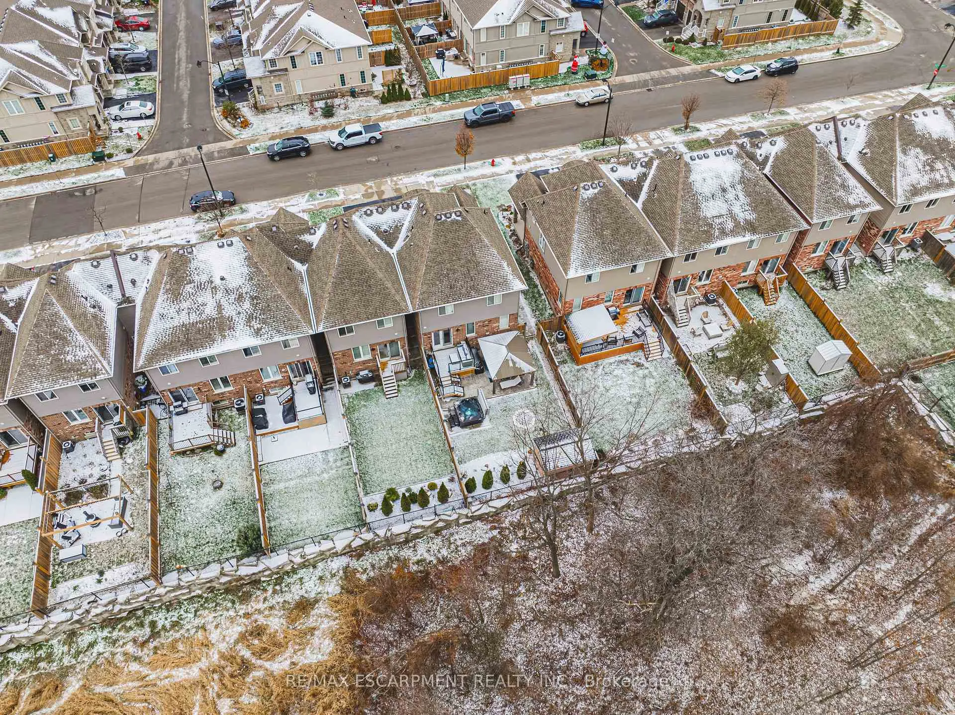 Photo 40 of 48 Madonna Drive, Hamilton, Carpenter — HOMEH