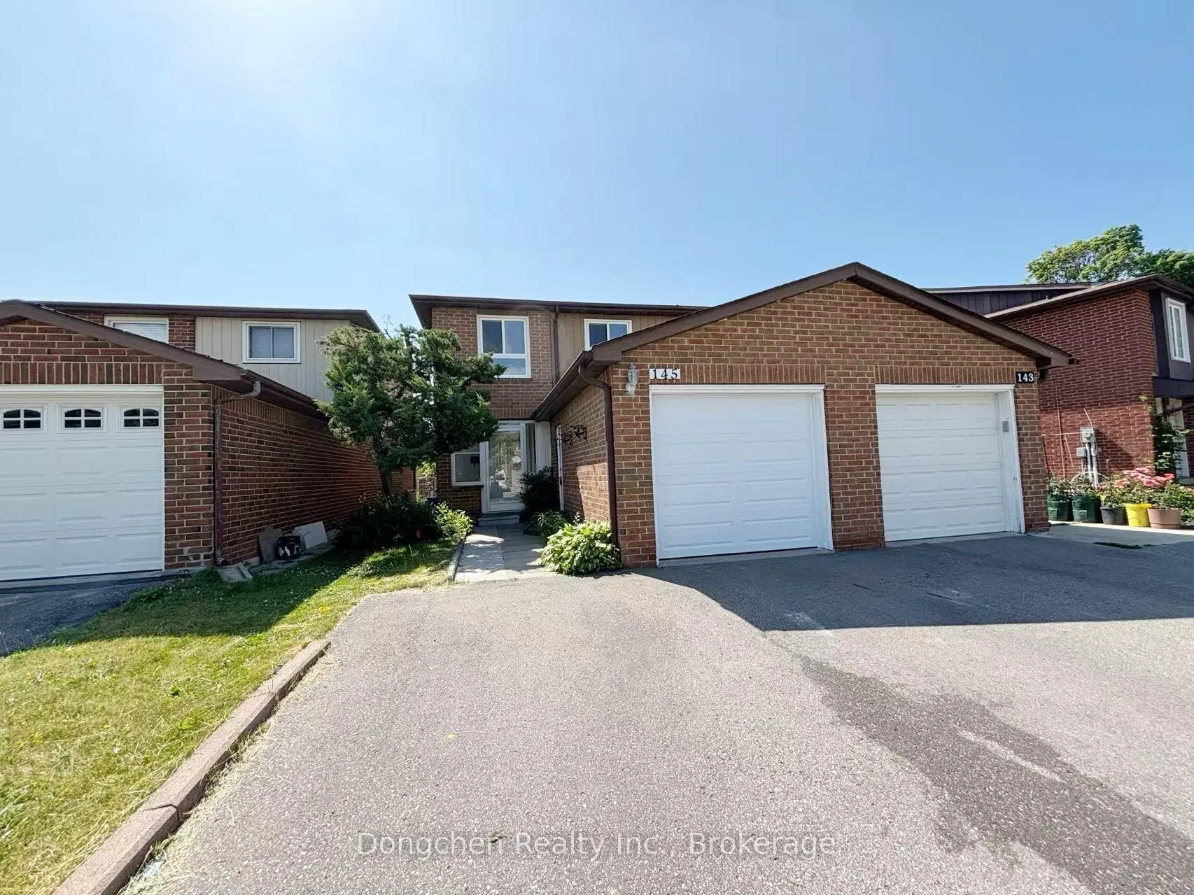 Photo 3 of 145 Risebrough Circuit, Markham, Milliken Mills West — HOMEH