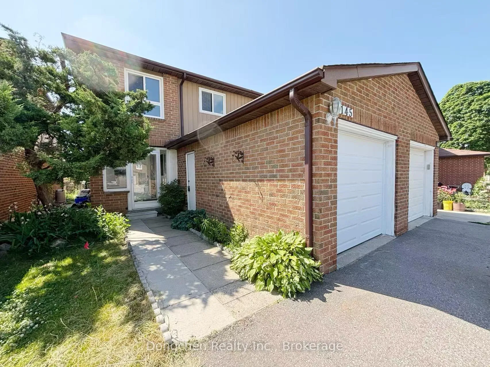 Photo 4 of 145 Risebrough Circuit, Markham, Milliken Mills West — HOMEH