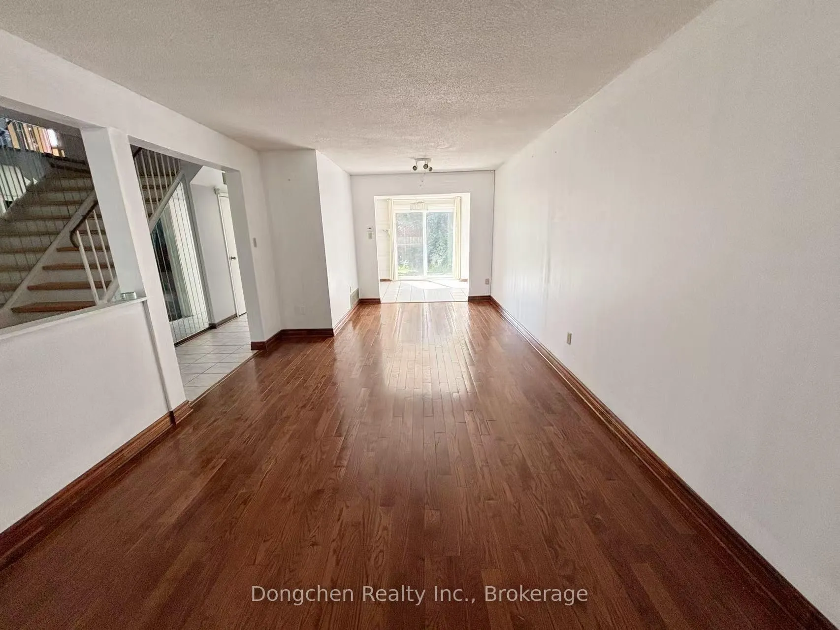 Photo 9 of 145 Risebrough Circuit, Markham, Milliken Mills West — HOMEH