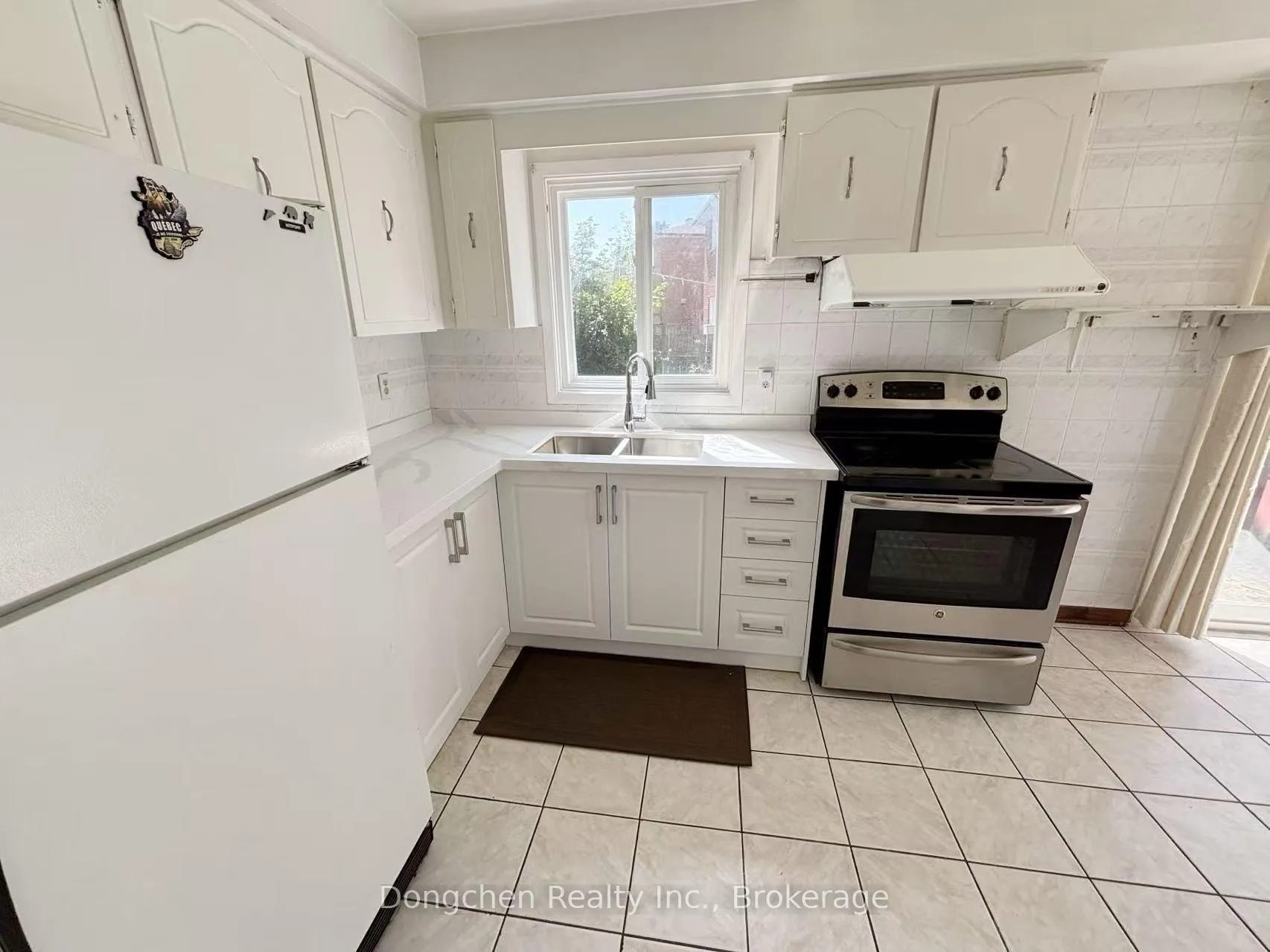 Photo 13 of 145 Risebrough Circuit, Markham, Milliken Mills West — HOMEH