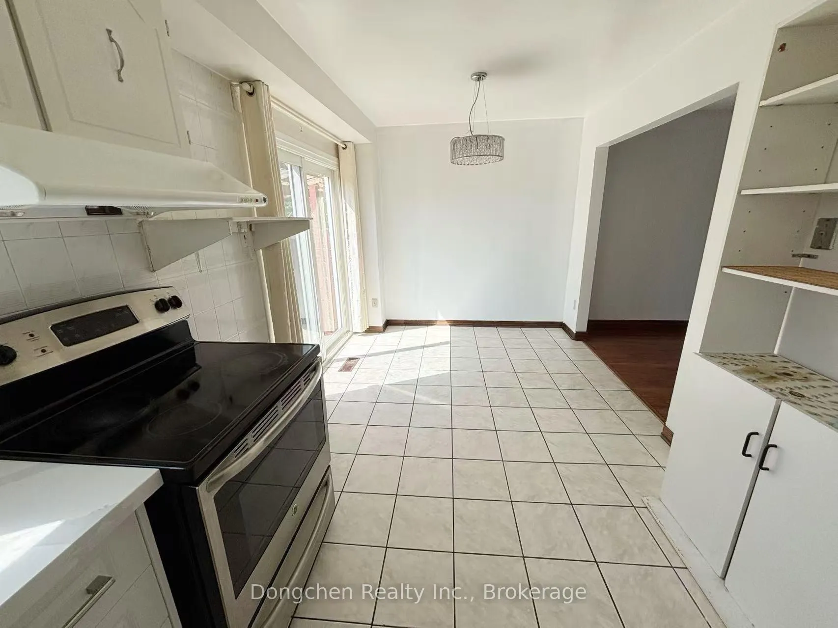 Photo 15 of 145 Risebrough Circuit, Markham, Milliken Mills West — HOMEH