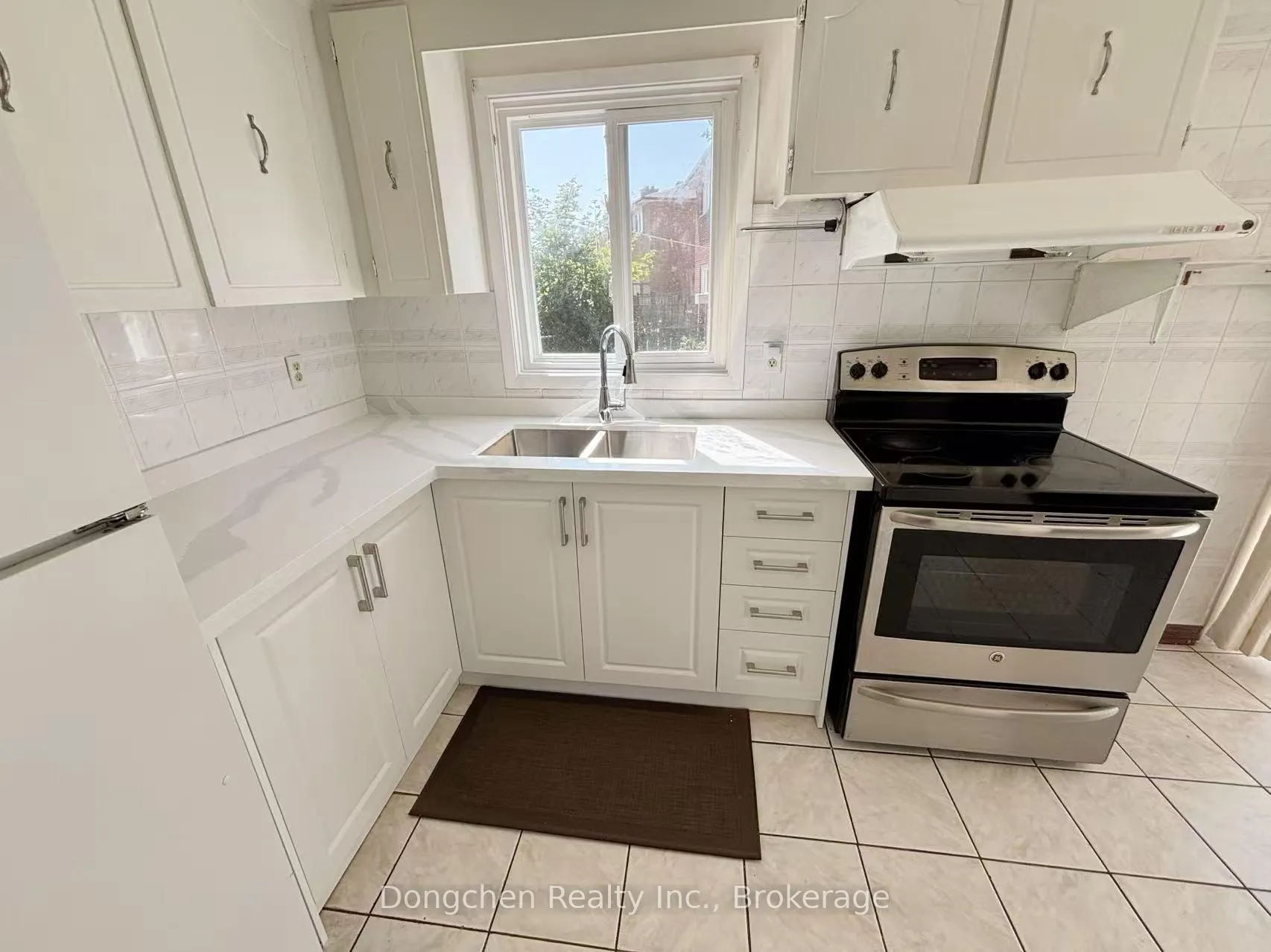 Photo 17 of 145 Risebrough Circuit, Markham, Milliken Mills West — HOMEH