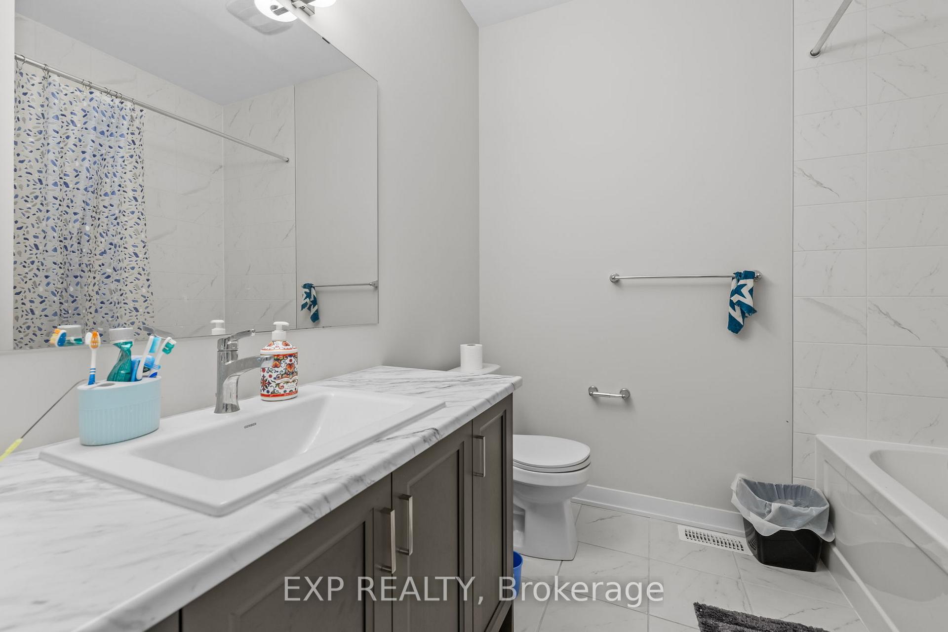 Photo 12 of 212 Conservancy Drive, Ottawa, Barrhaven - Heritage Park — HOMEH