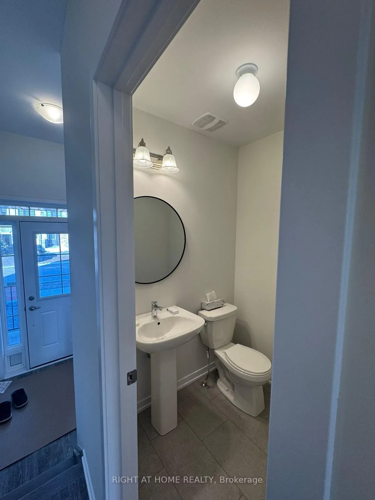 Photo 4 of 1536 Wheatcroft Drive, Oshawa, Kedron — HOMEH