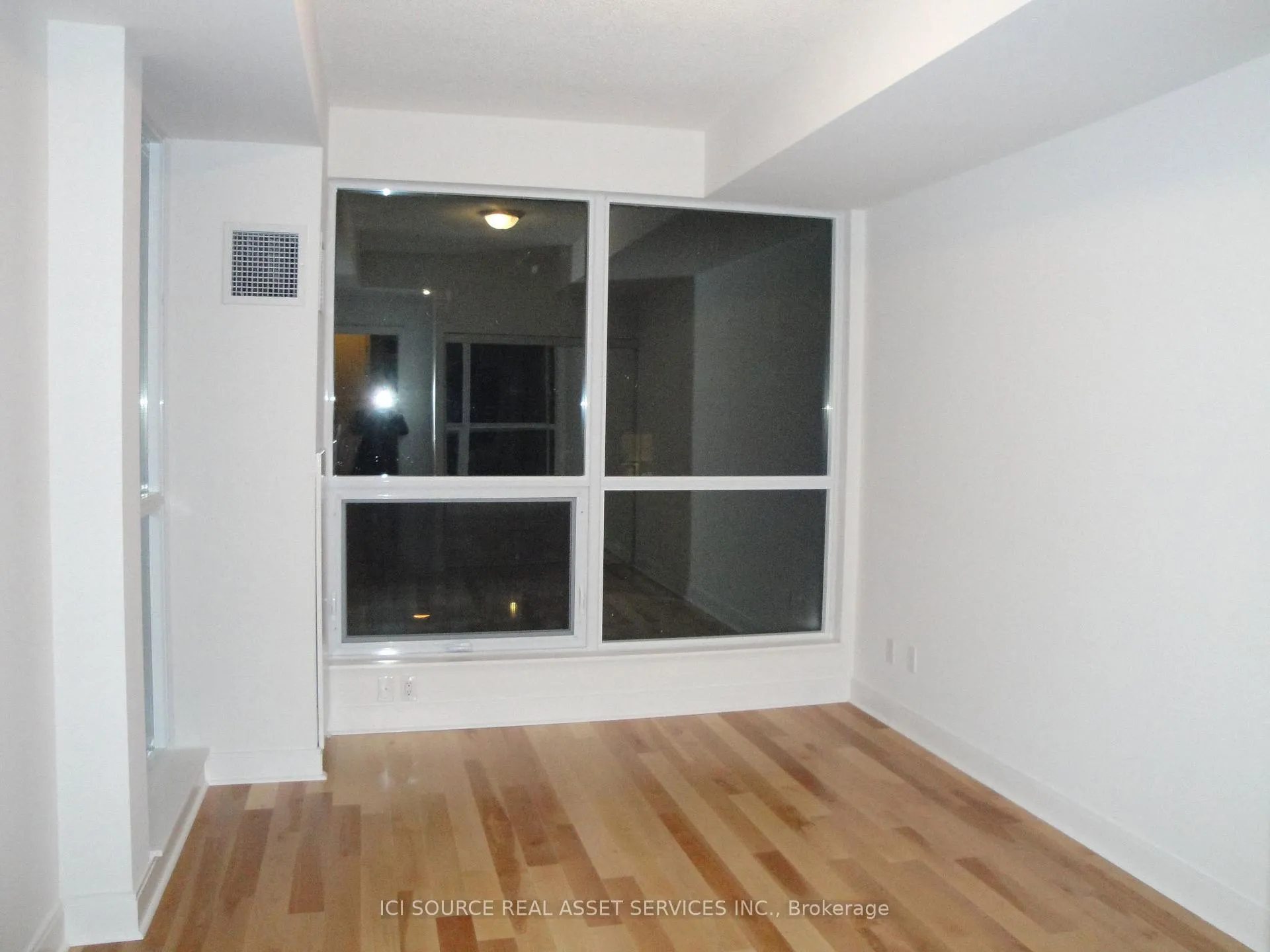 Photo 9 of Unit 1803, 1 Scott Street, Toronto, Waterfront Communities — HOMEH