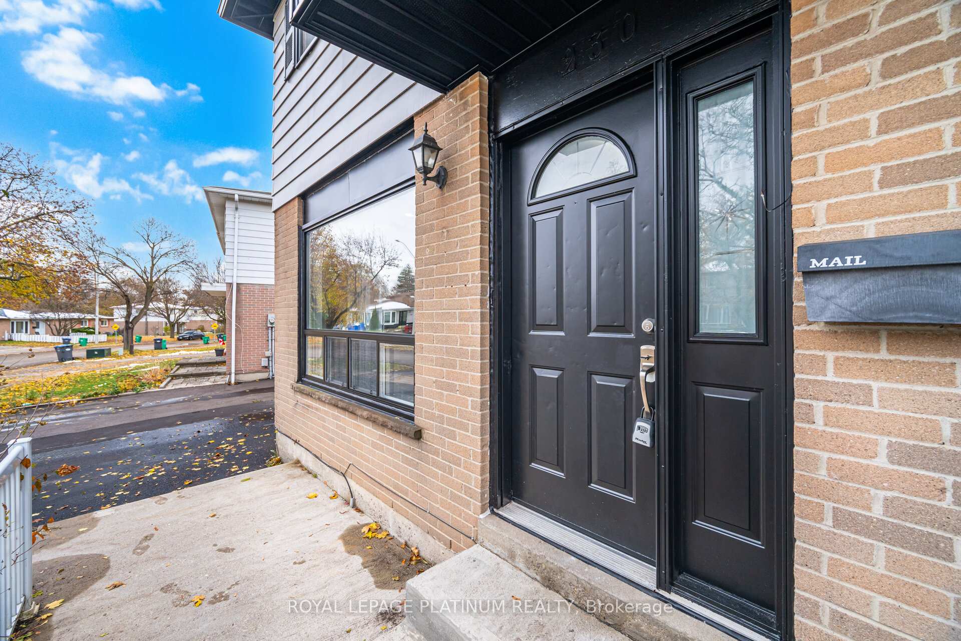 Photo 3 of 230 Archdekin Drive, Brampton, Madoc — HOMEH