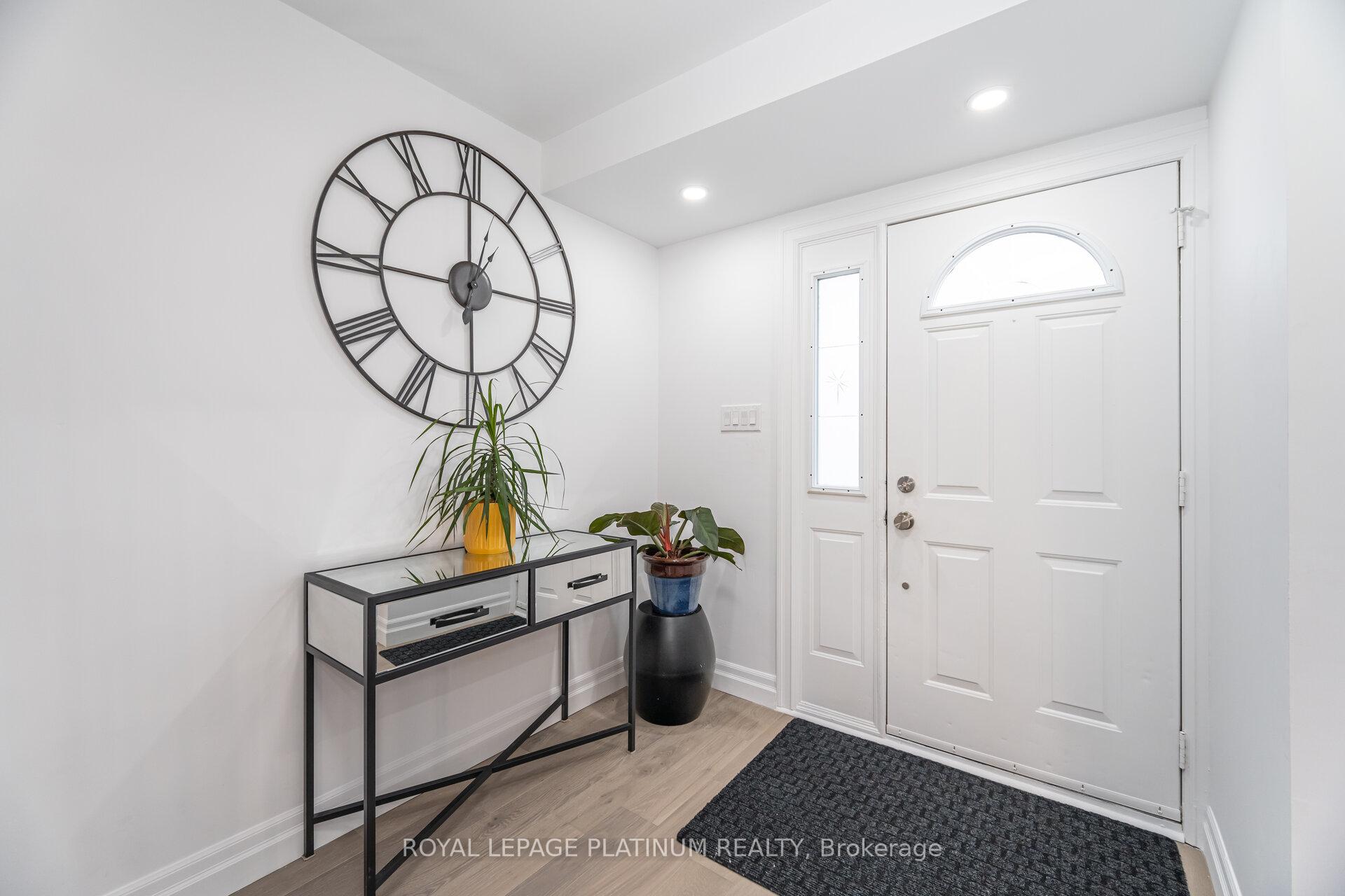 Photo 4 of 230 Archdekin Drive, Brampton, Madoc — HOMEH