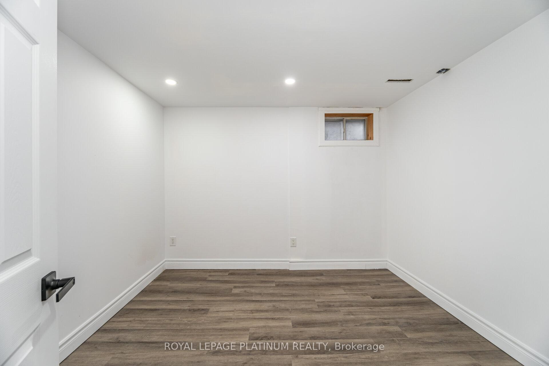 Photo 34 of 230 Archdekin Drive, Brampton, Madoc — HOMEH