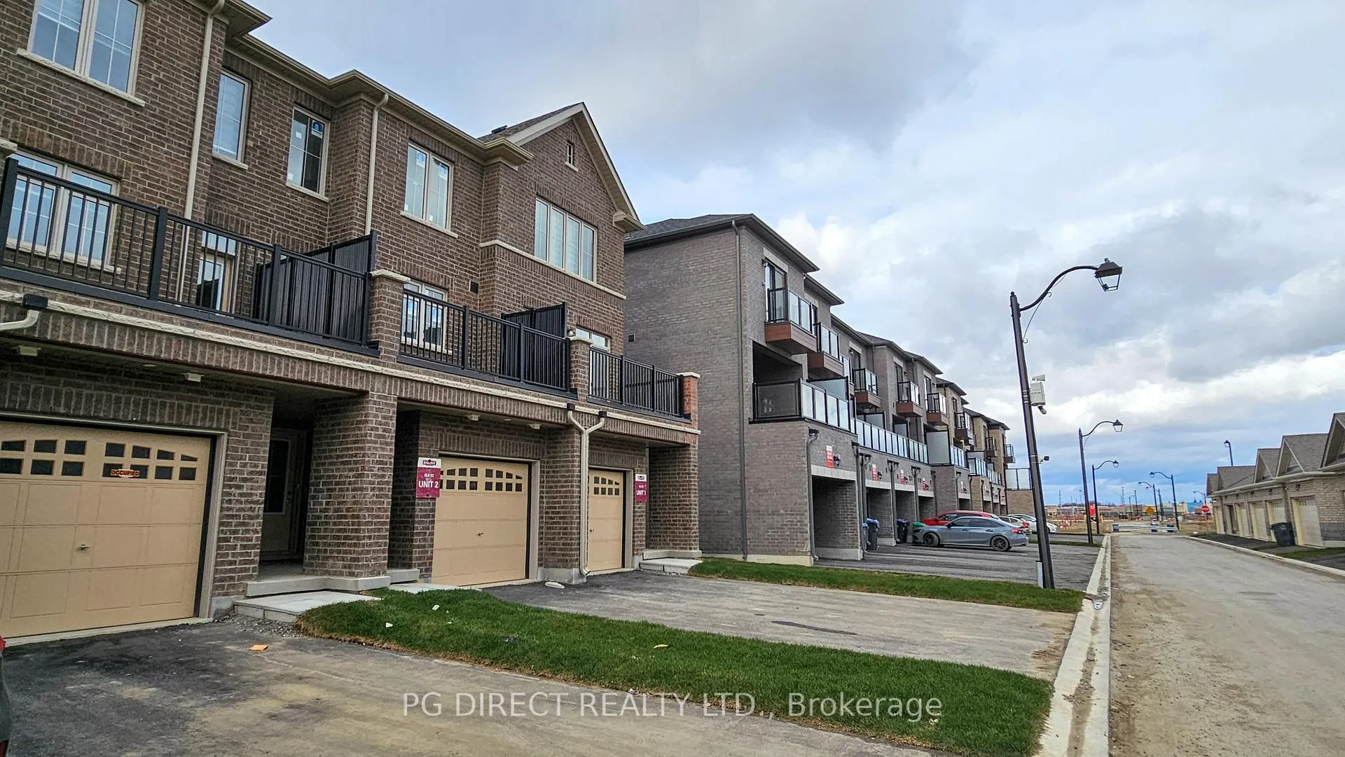 Photo 2 of 367 Inspire Boulevard, Brampton, Brampton North — HOMEH