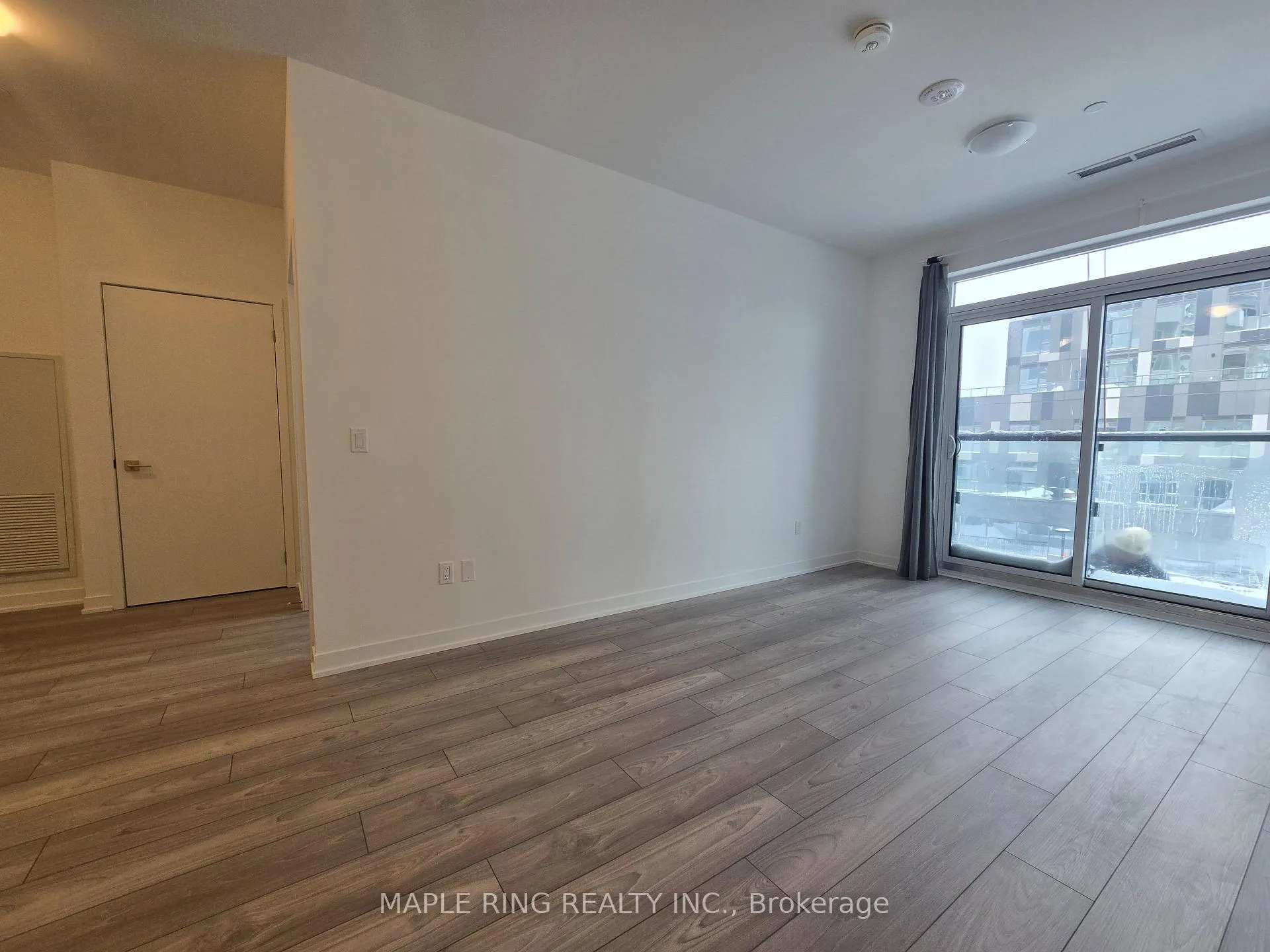 Photo 3 of Unit 443, 498 Caldari Road, Vaughan, Concord — HOMEH