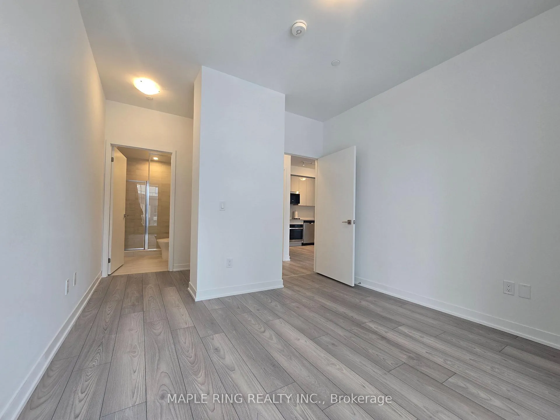 Photo 8 of Unit 443, 498 Caldari Road, Vaughan, Concord — HOMEH