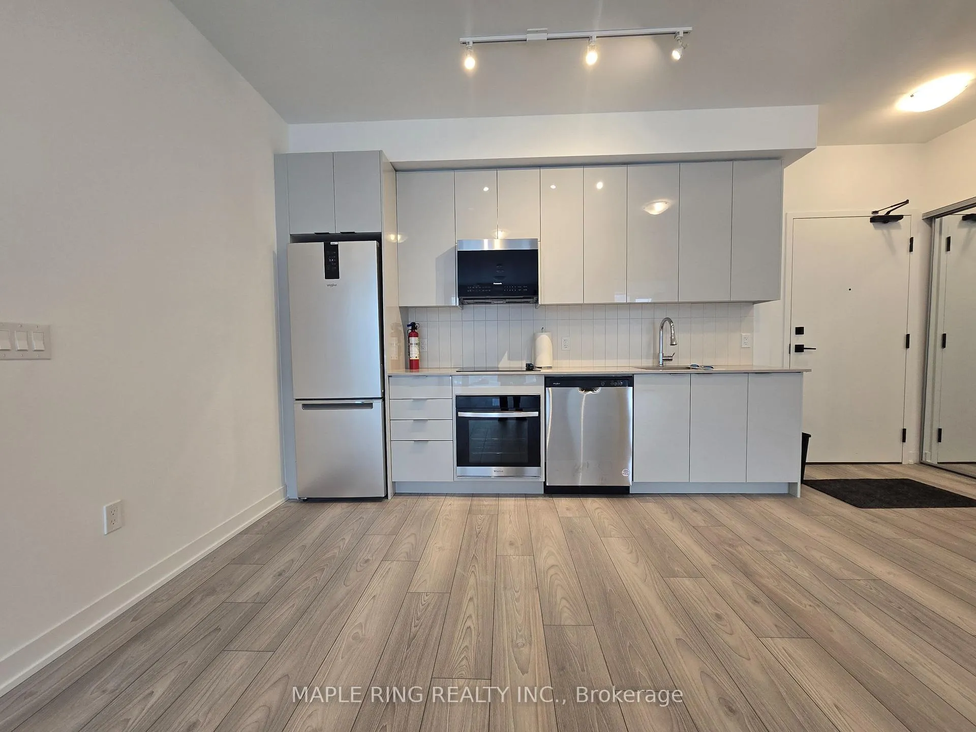 Photo 9 of Unit 443, 498 Caldari Road, Vaughan, Concord — HOMEH