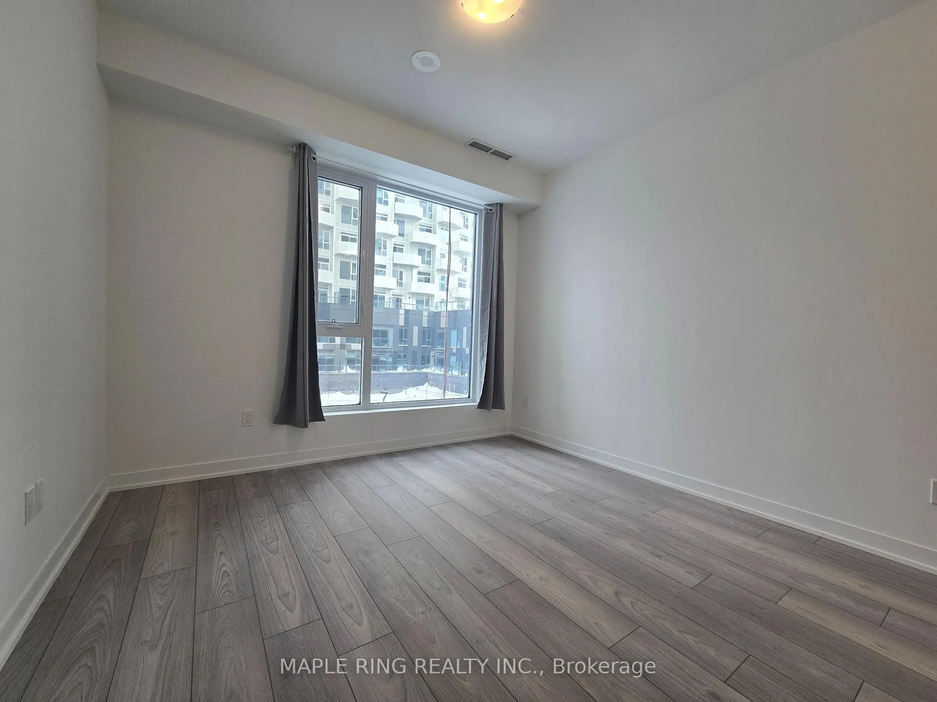 Photo 10 of Unit 443, 498 Caldari Road, Vaughan, Concord — HOMEH