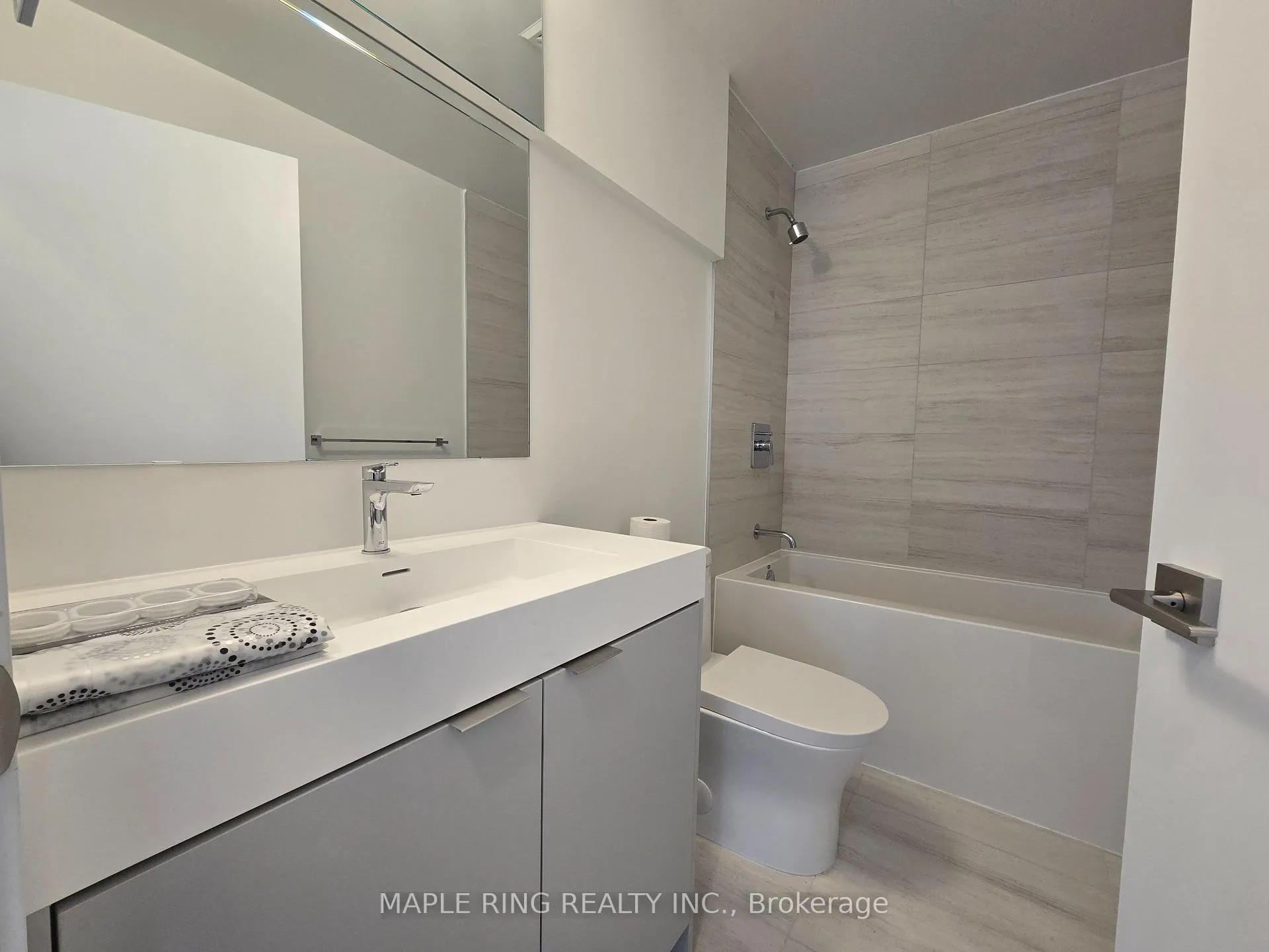 Photo 11 of Unit 443, 498 Caldari Road, Vaughan, Concord — HOMEH