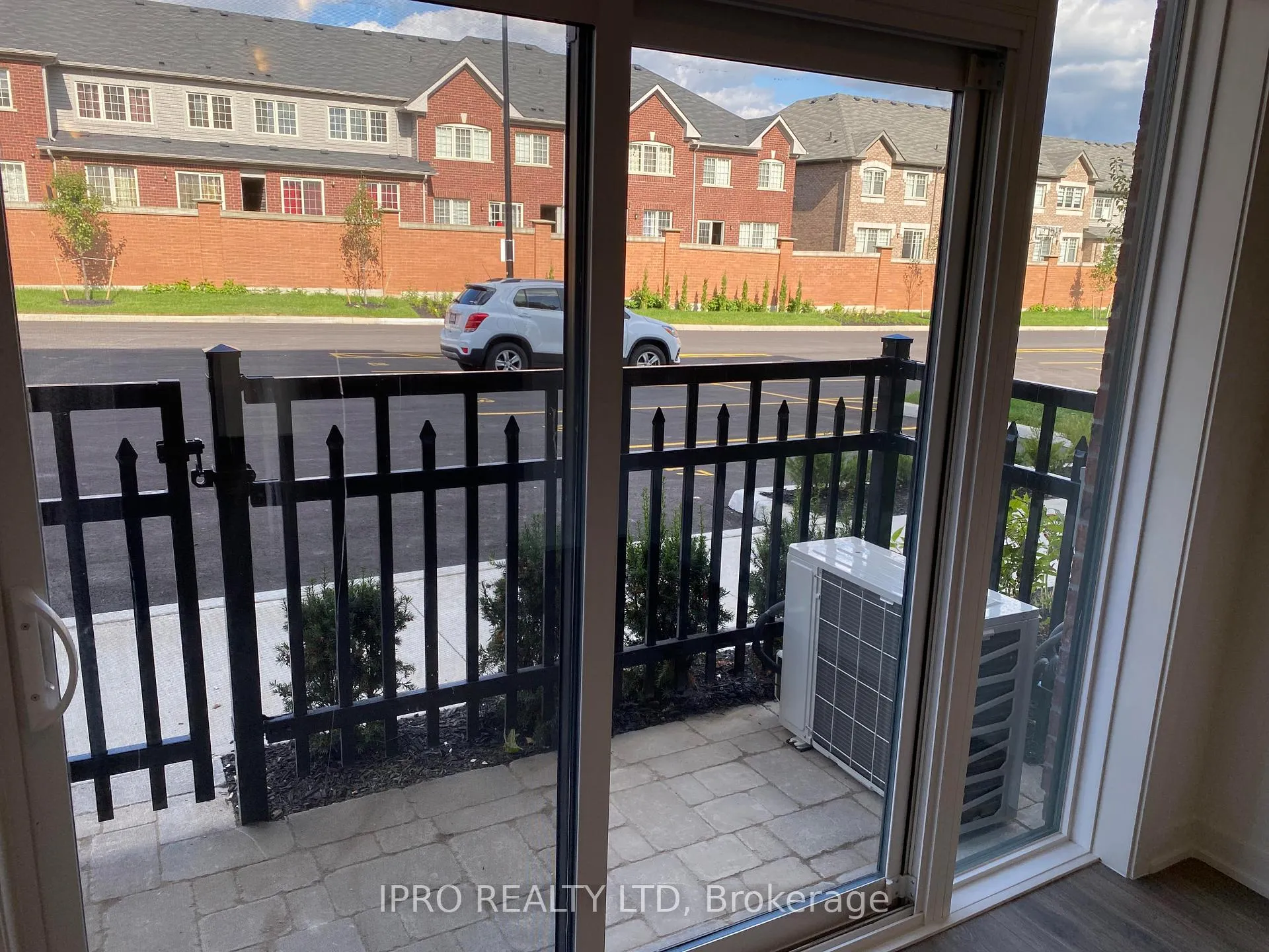 Photo 9 of Unit 103, 62 Sky Harbour Drive E, Brampton, Bram West — HOMEH
