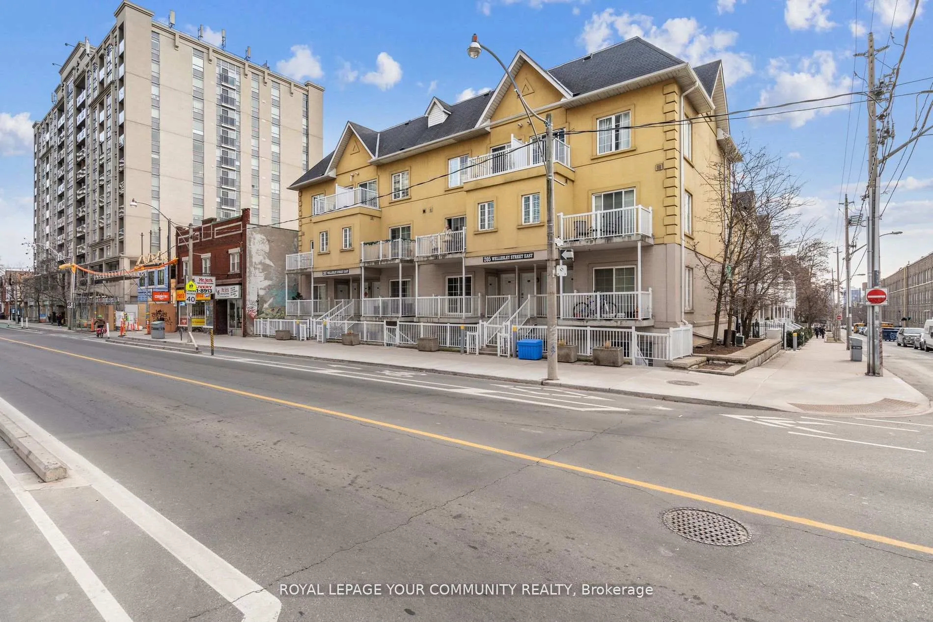 Photo 2 of Unit 103, 207 Wellesley Street E, Toronto, Cabbagetown-South St. James Town — HOMEH