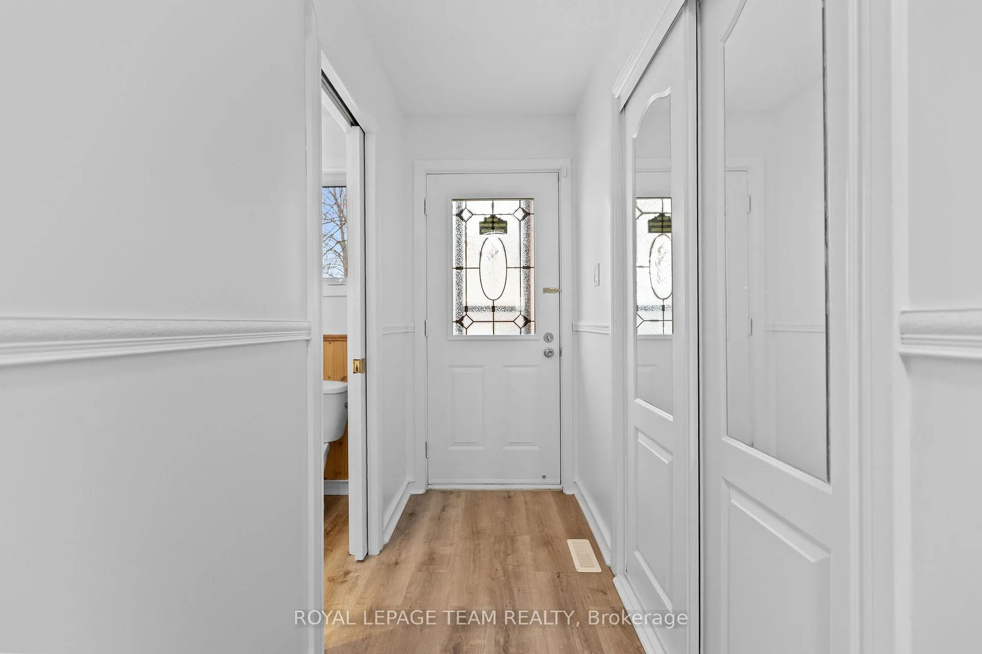 Photo 4 of 6356 Mary Jane Crescent, Ottawa, Chateauneuf — HOMEH