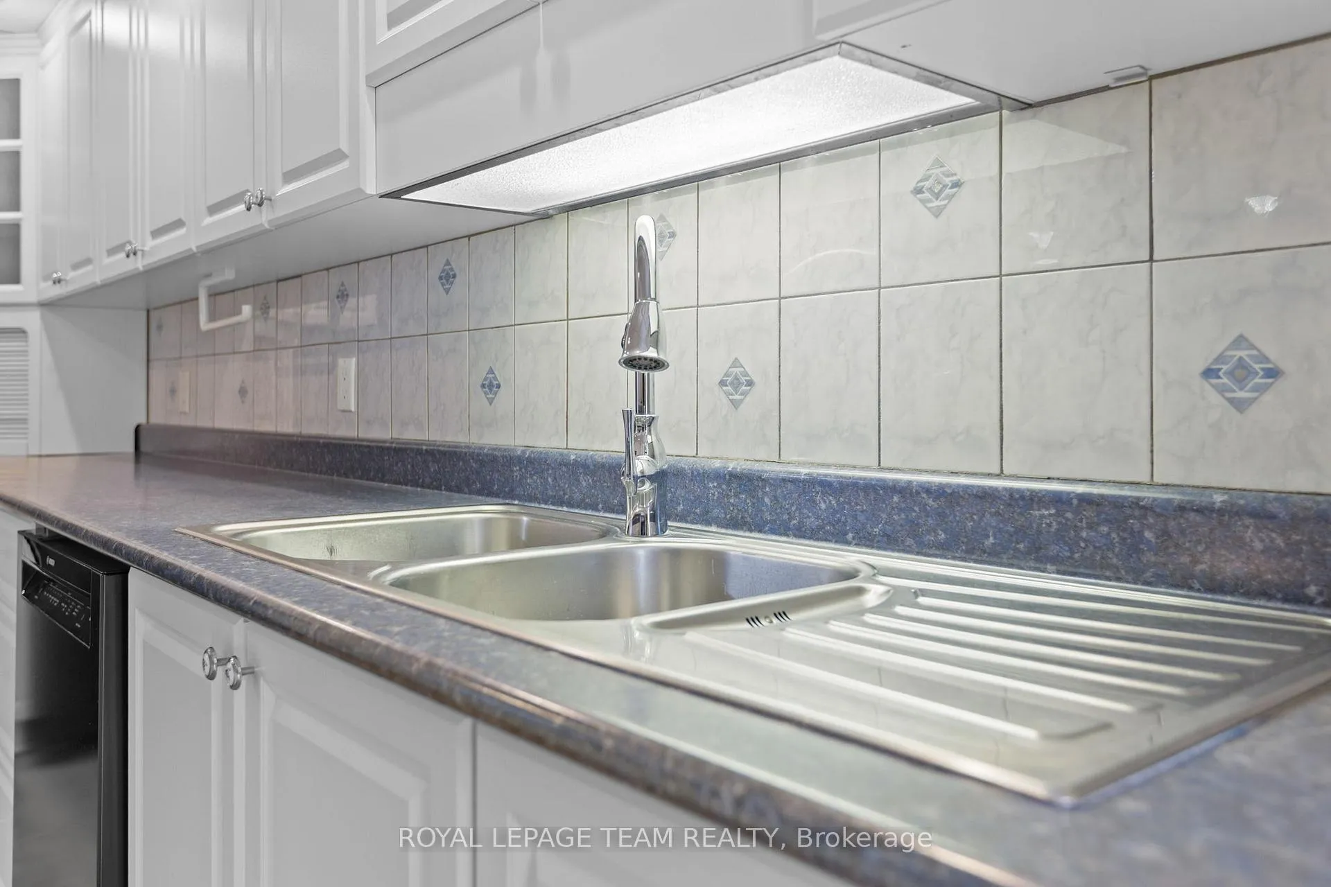 Photo 19 of 6356 Mary Jane Crescent, Ottawa, Chateauneuf — HOMEH