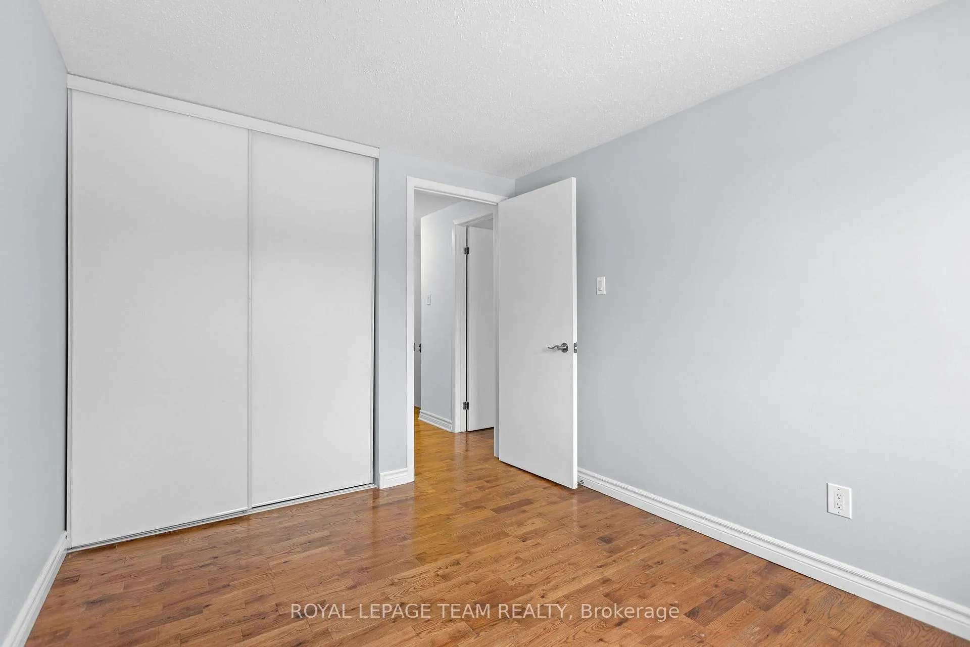 Photo 21 of 6356 Mary Jane Crescent, Ottawa, Chateauneuf — HOMEH
