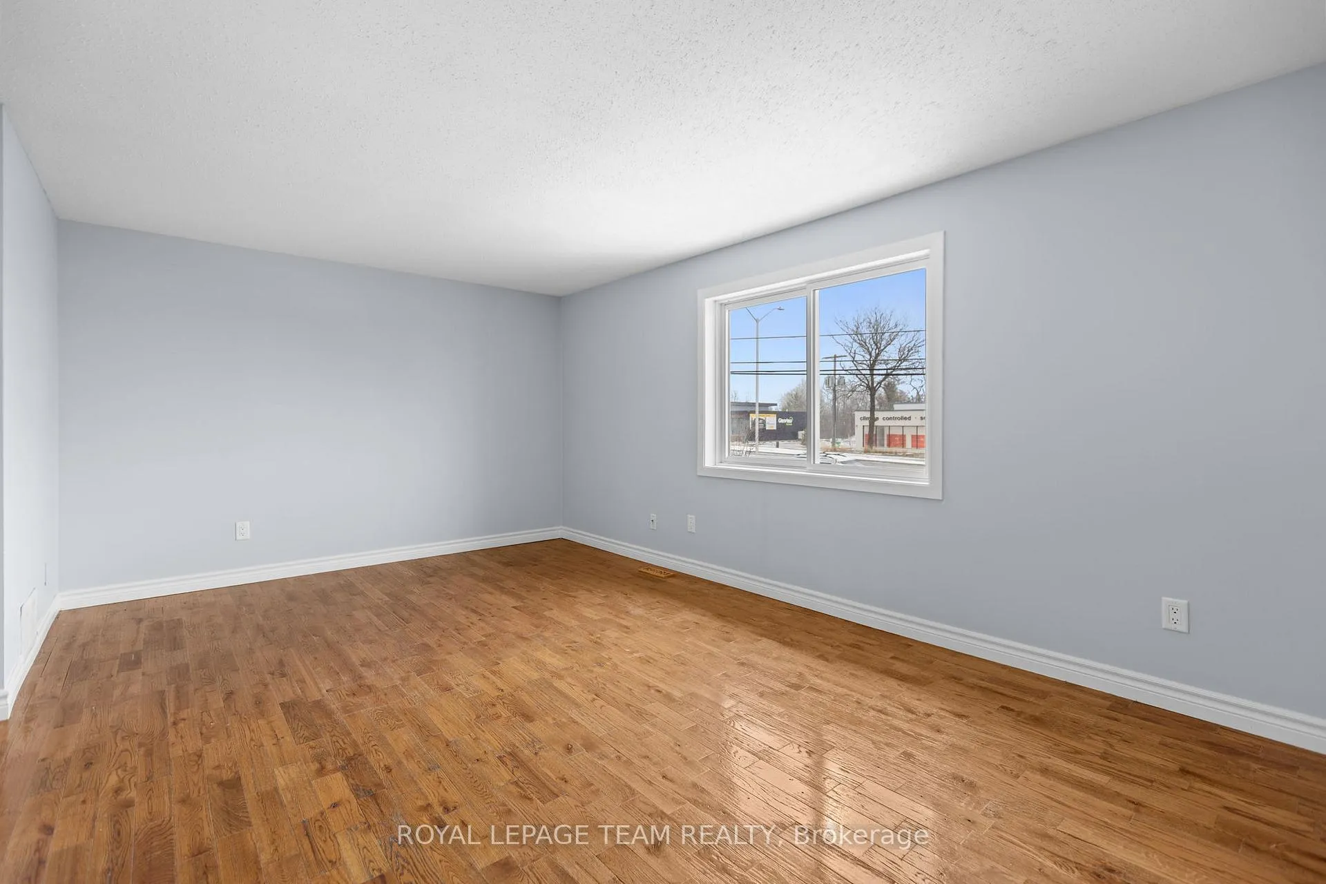 Photo 26 of 6356 Mary Jane Crescent, Ottawa, Chateauneuf — HOMEH