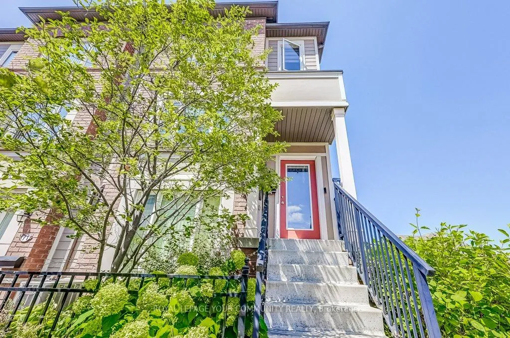 Photo 2 of 73 Burton Howard Drive, Aurora, Bayview Northeast — HOMEH