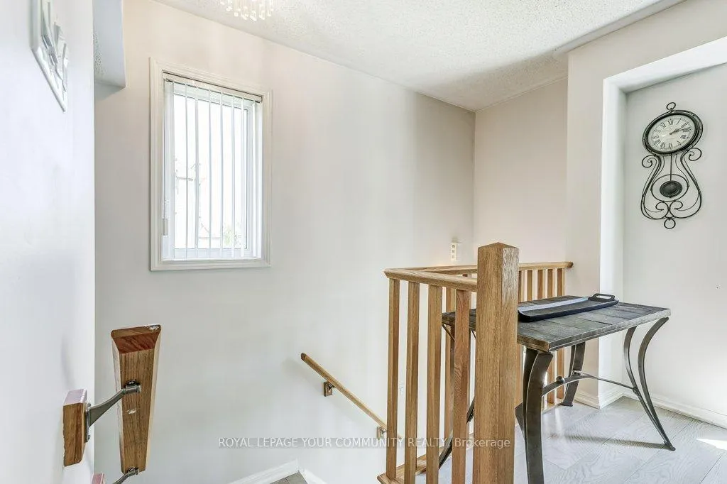 Photo 5 of 73 Burton Howard Drive, Aurora, Bayview Northeast — HOMEH