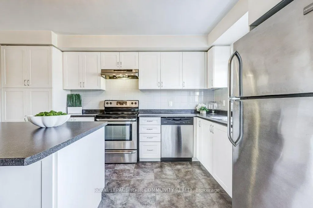 Photo 9 of 73 Burton Howard Drive, Aurora, Bayview Northeast — HOMEH