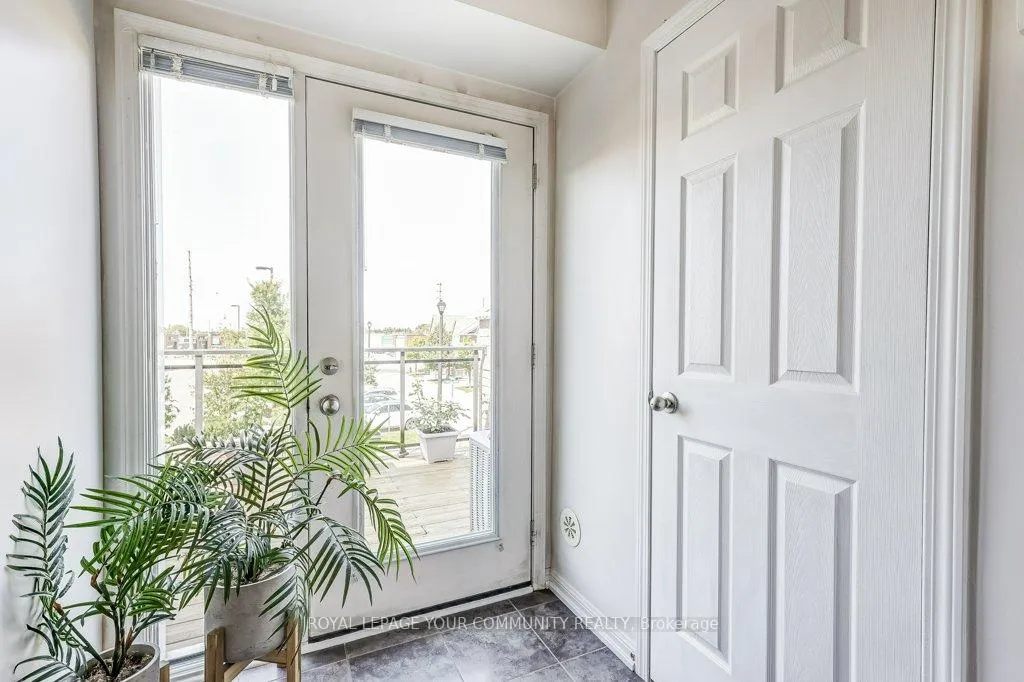Photo 12 of 73 Burton Howard Drive, Aurora, Bayview Northeast — HOMEH