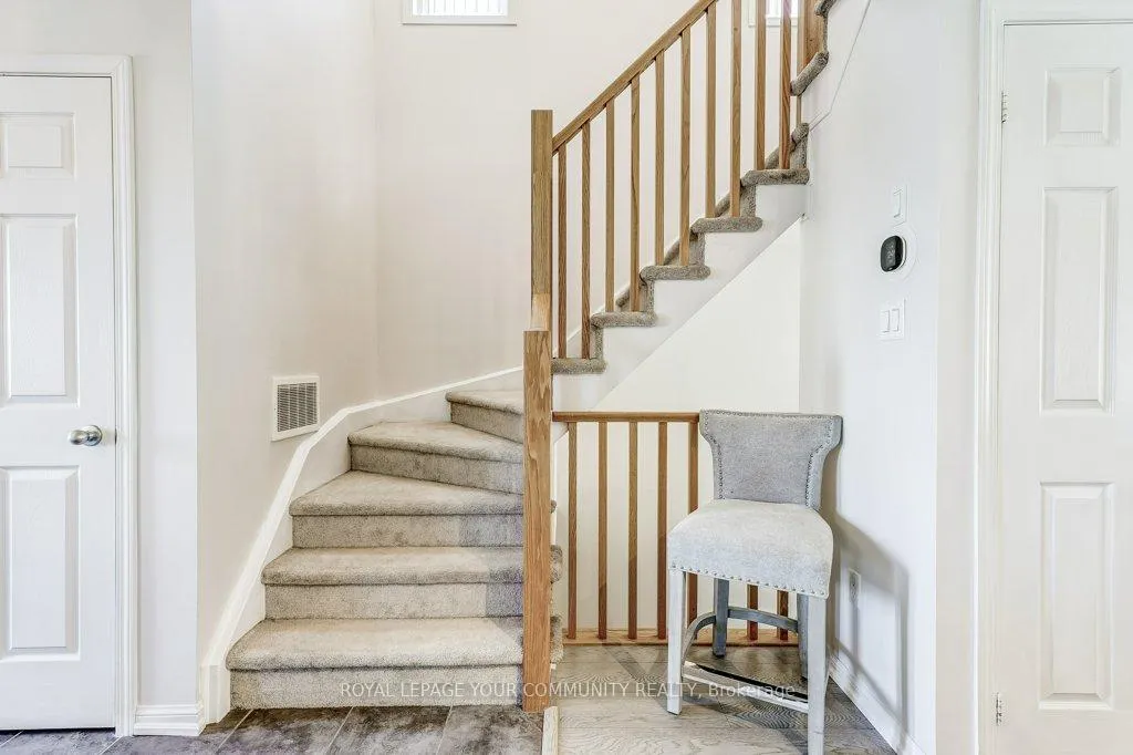 Photo 13 of 73 Burton Howard Drive, Aurora, Bayview Northeast — HOMEH