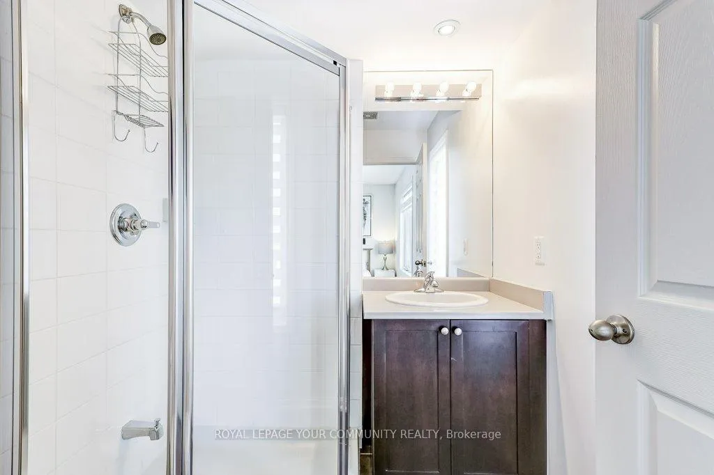 Photo 17 of 73 Burton Howard Drive, Aurora, Bayview Northeast — HOMEH
