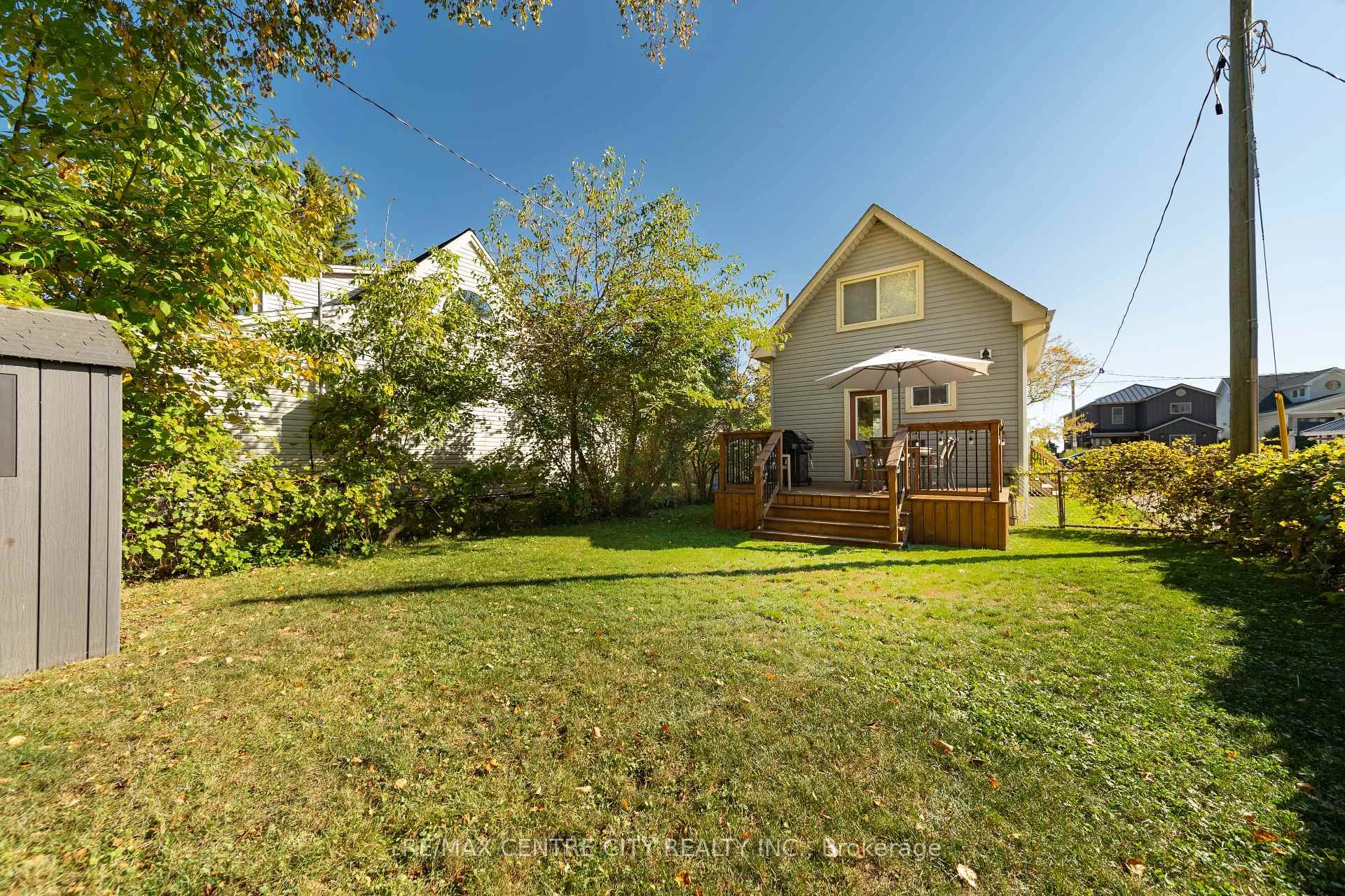 Photo 1 of 417 Edith Cavell Boulevard, Central Elgin, Rural Central Elgin — HOMEH