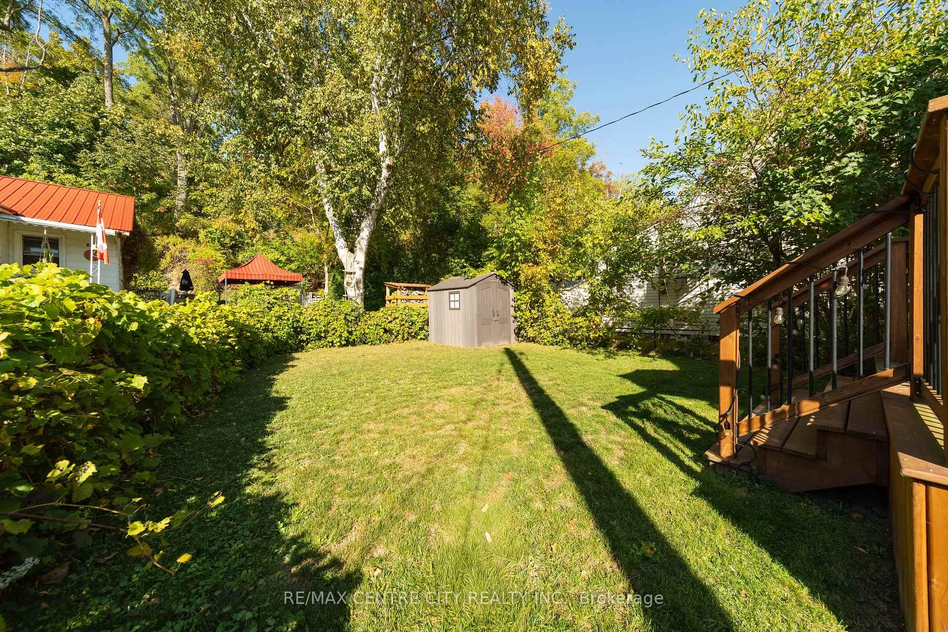 Photo 9 of 417 Edith Cavell Boulevard, Central Elgin, Rural Central Elgin — HOMEH
